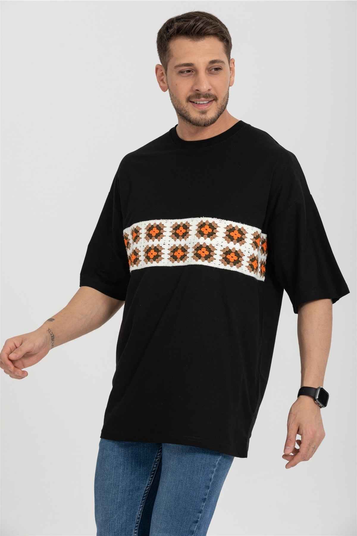 تیشرت سایز بزرگ R-5730 با یقه خدمه گلدوزی با جزئیات