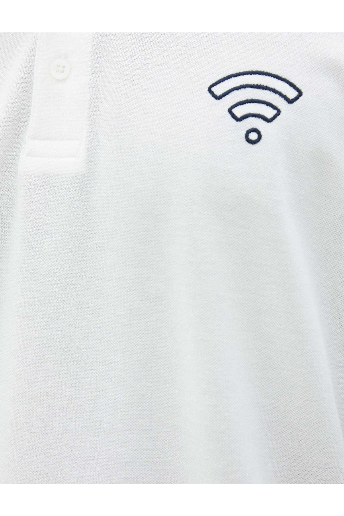 تیشرت یقه پولو با چاپ آستین کوتاه لوله کشی دکمه دار