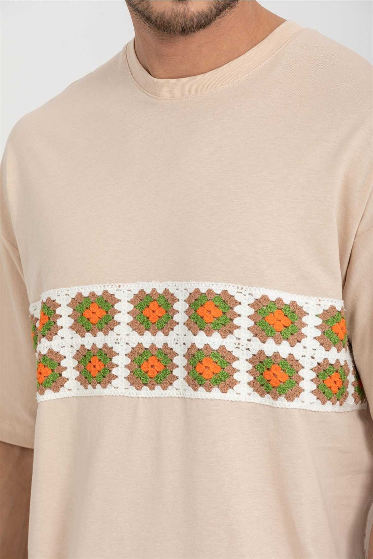 تیشرت سایز بزرگ R-5730 با یقه خدمه گلدوزی با جزئیات