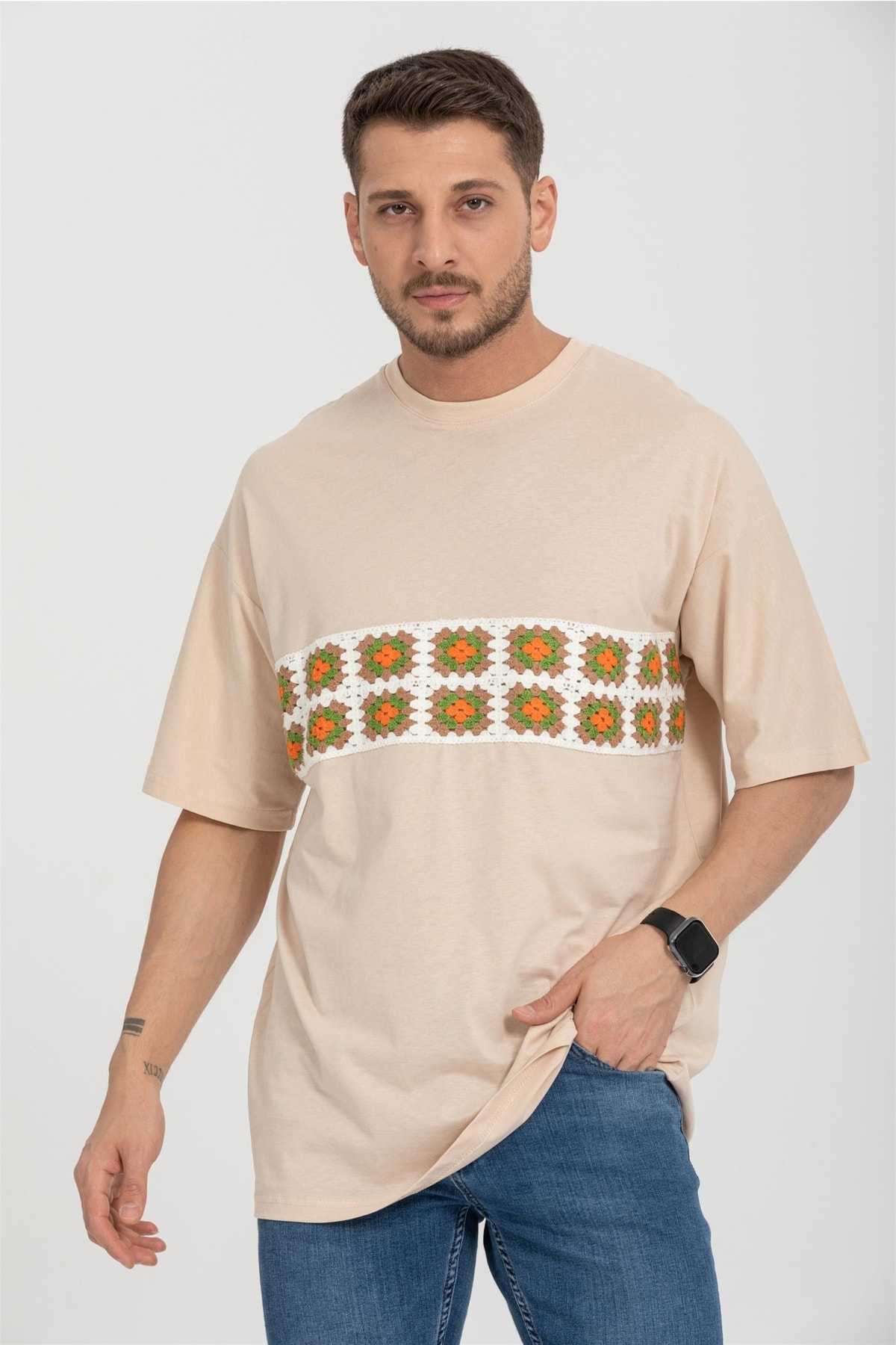 تیشرت سایز بزرگ R-5730 با یقه خدمه گلدوزی با جزئیات