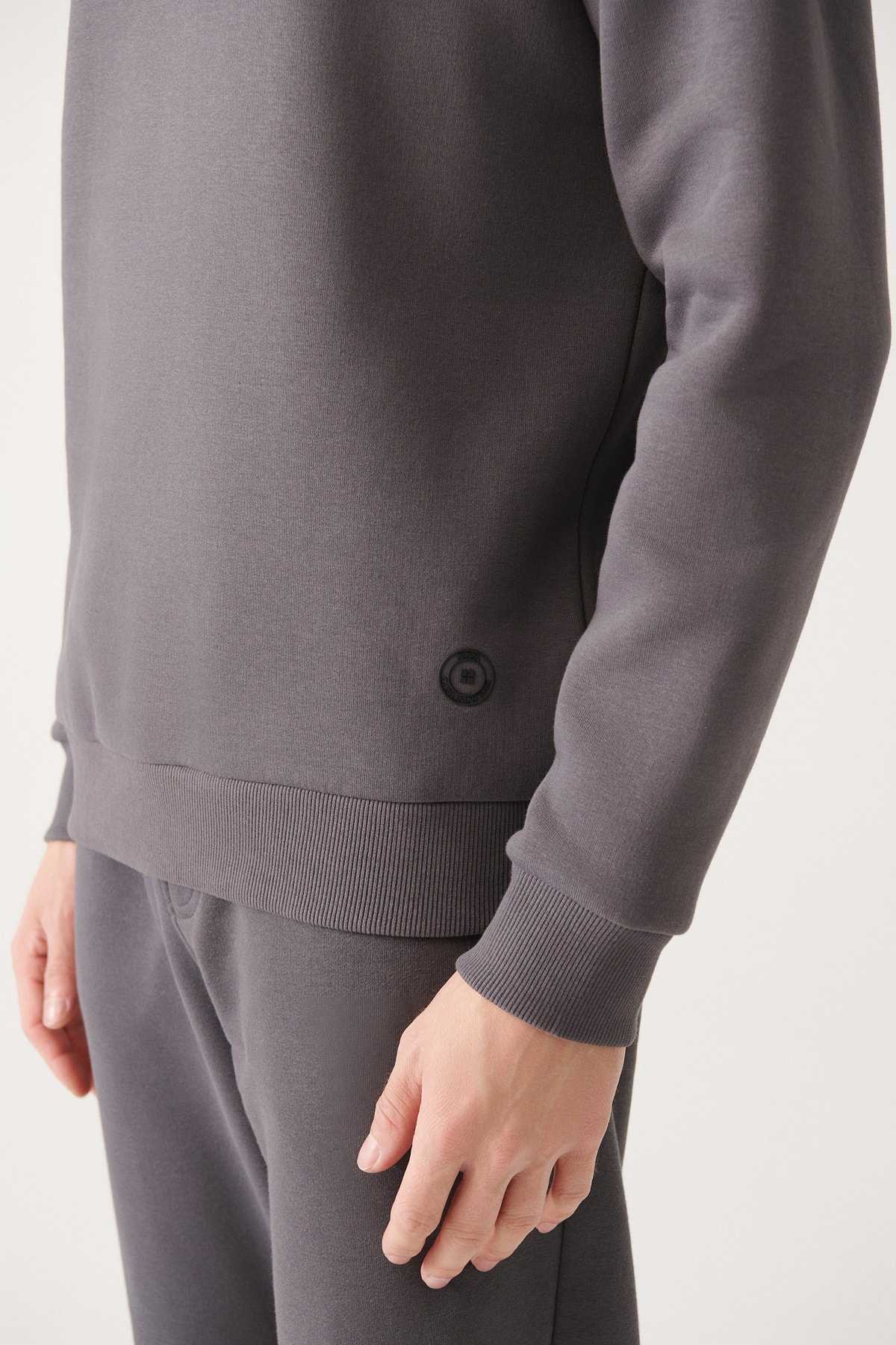 سویشرت یونیسکس پنبه ای یقه آنتراسیت با یقه 3 نخ با داخل پشمی