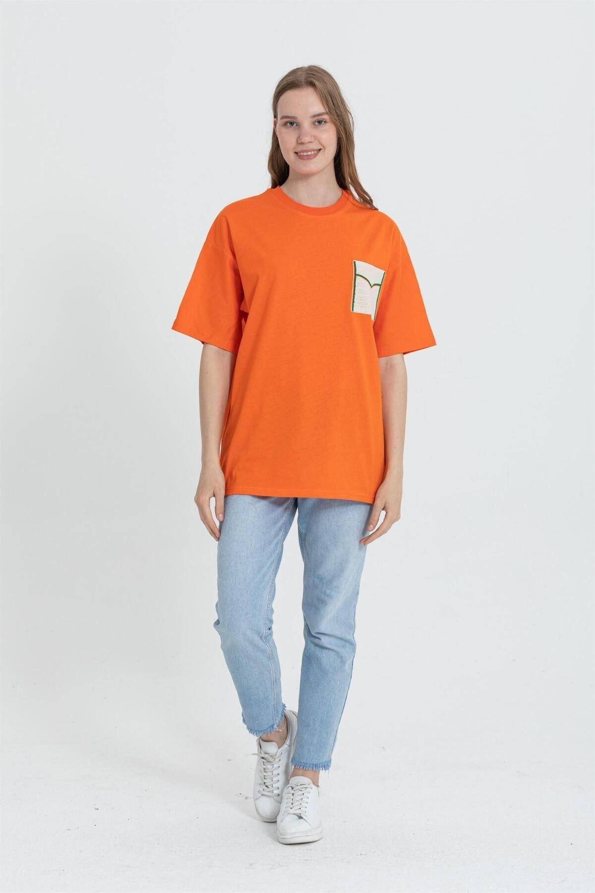 R-5729 تیشرت توری یقه خدمه با جزئیات بزرگ