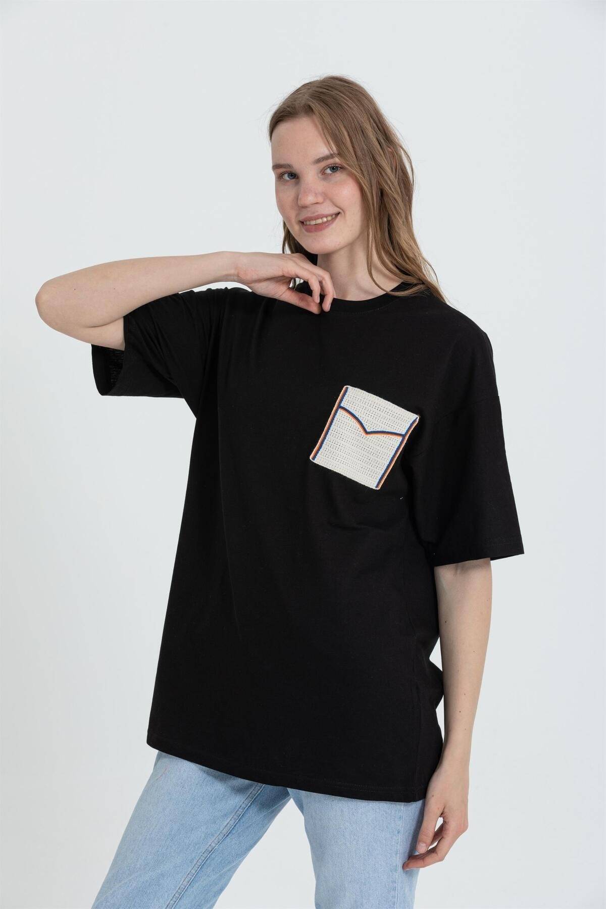 R-5729 تیشرت توری یقه خدمه با جزئیات بزرگ