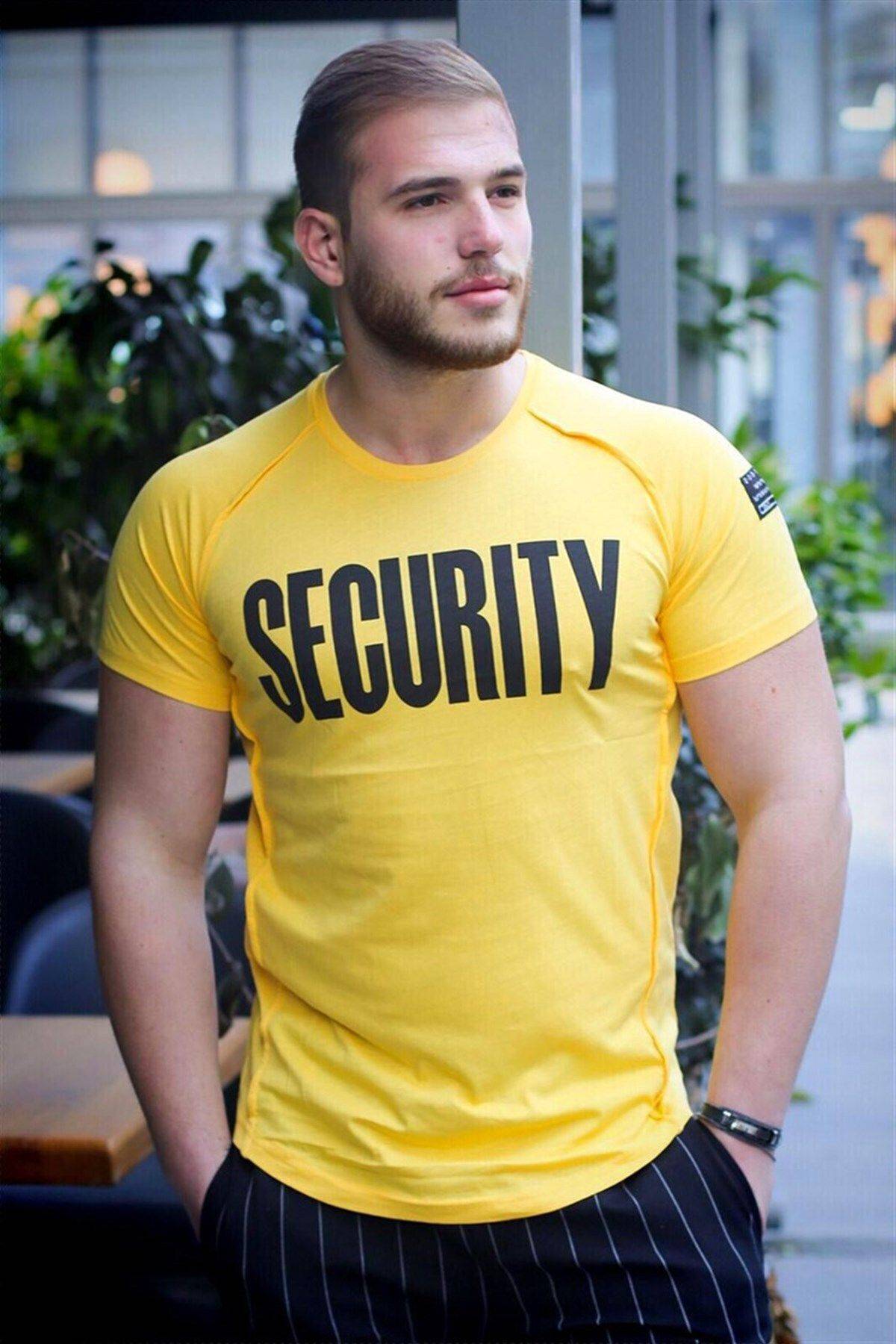 تیشرت سفید چاپ شده