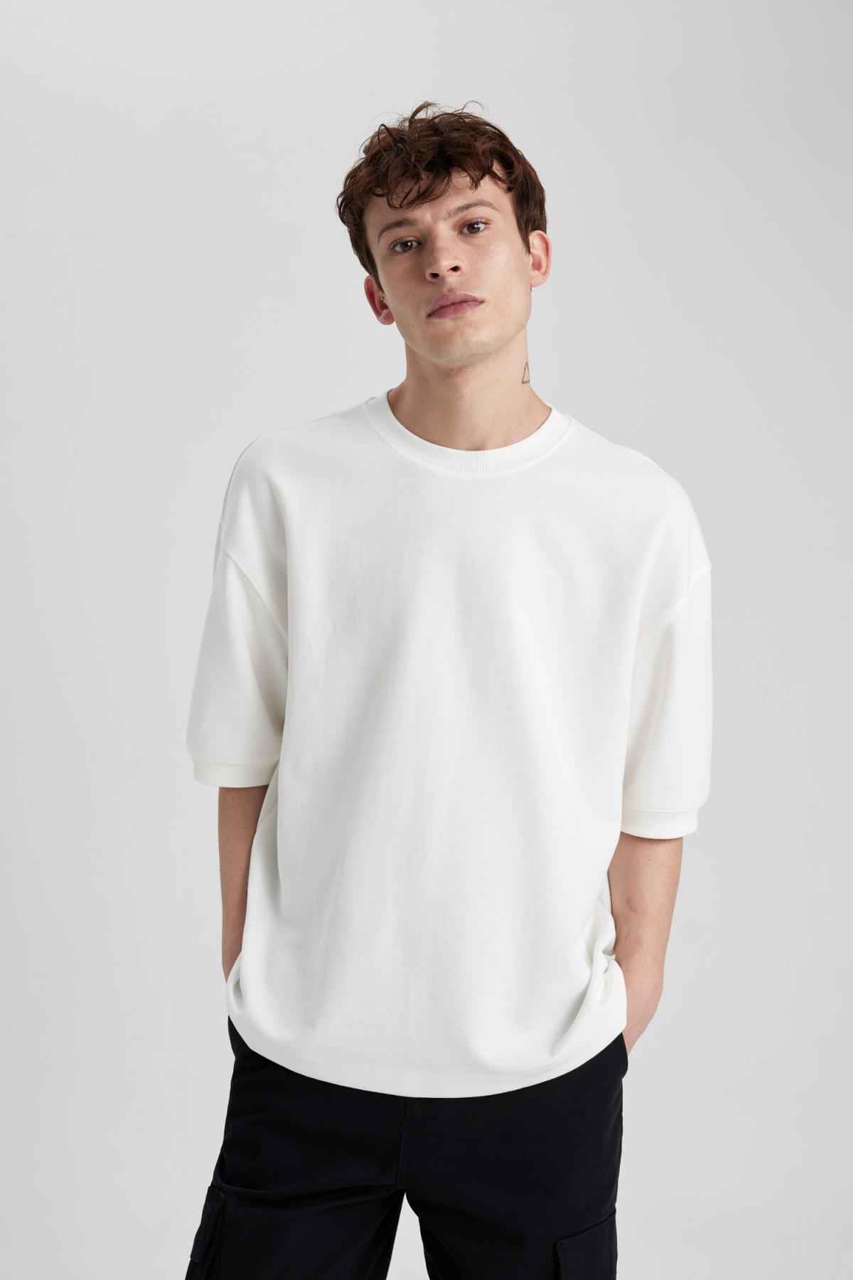 تیشرت یقه خدمه گشاد