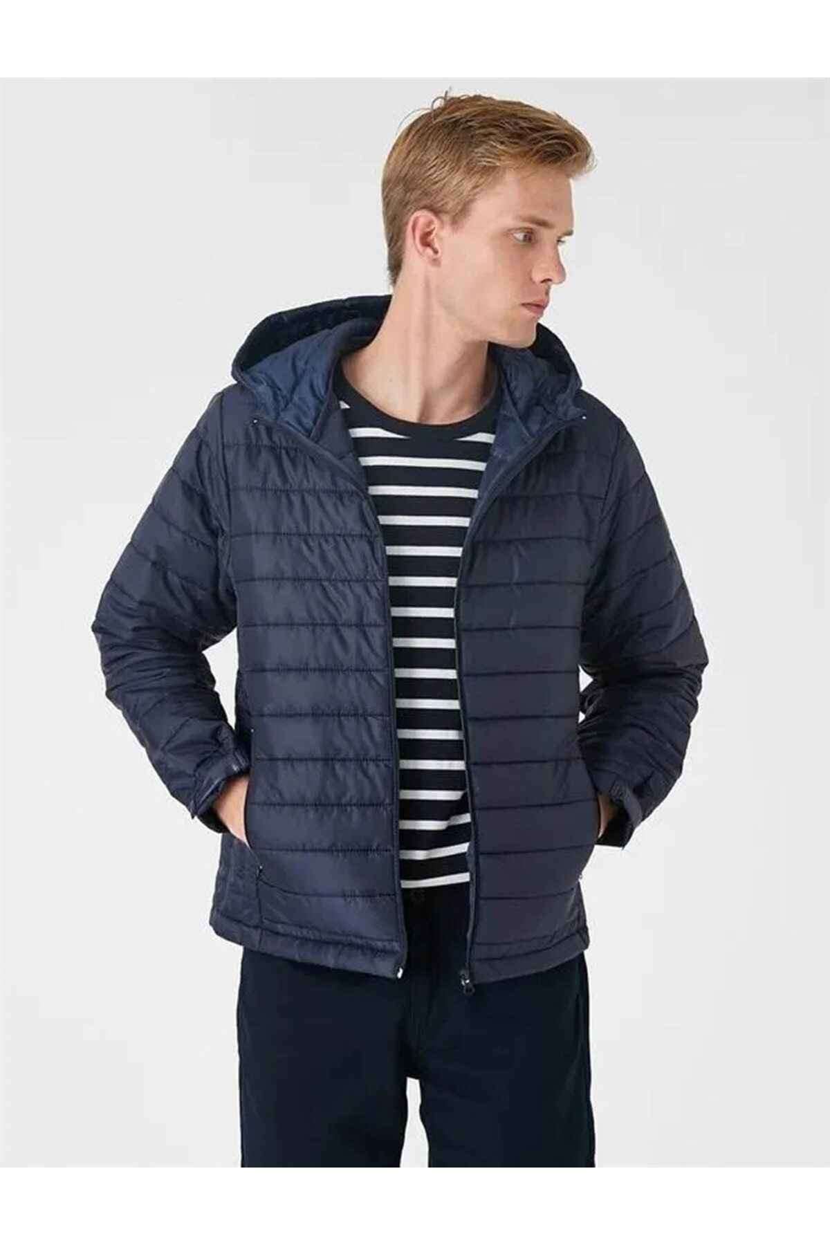 ژاکت پفی کلاهدار با جزئیات جیبی ضد آب