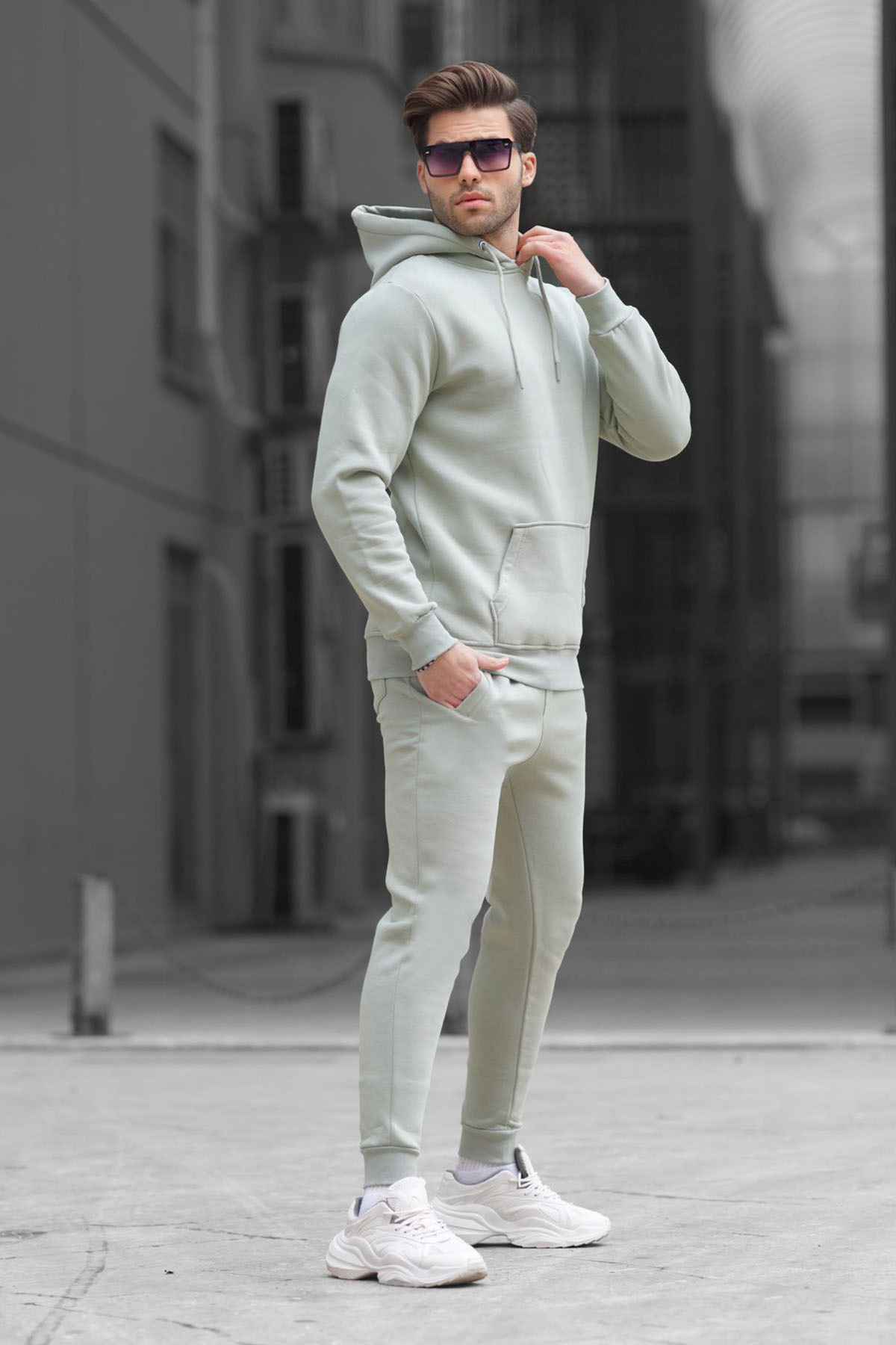 ست لباس ورزشی پایه کلاهدار بژ روشن