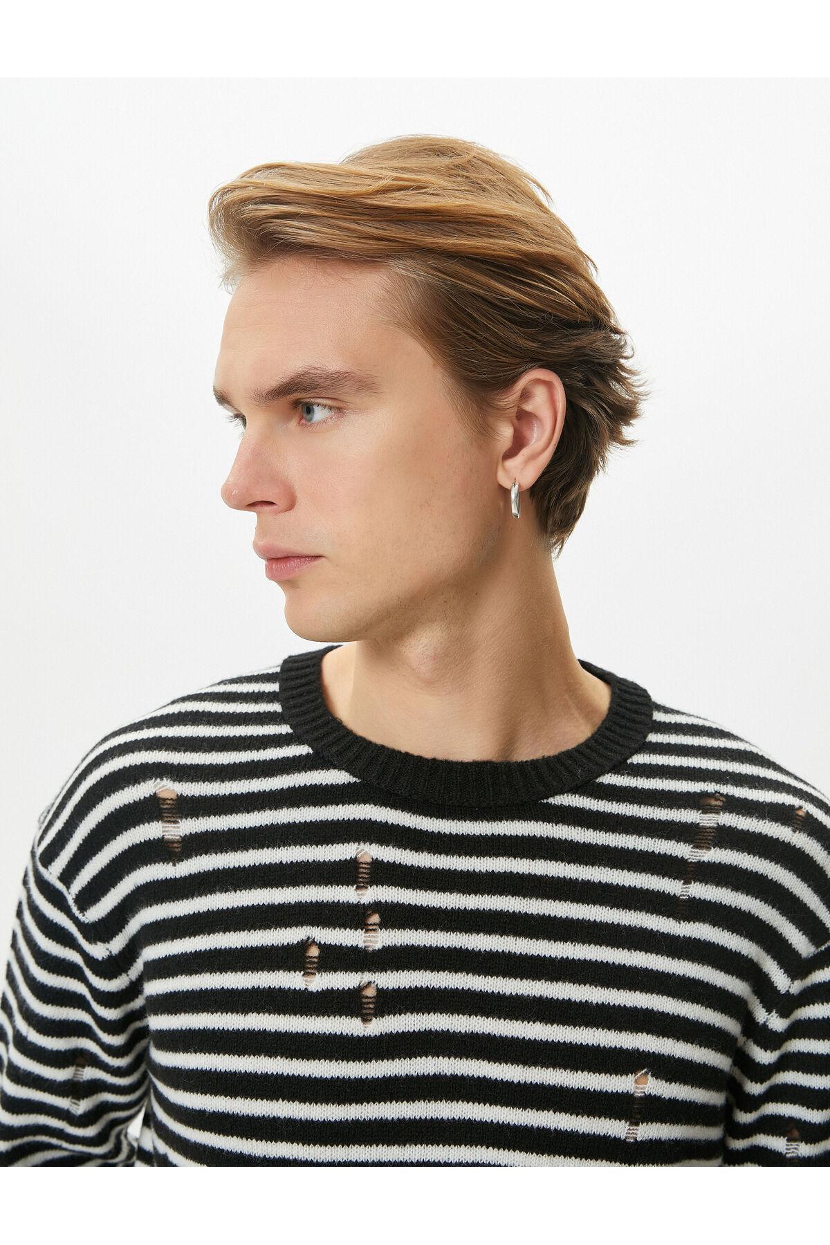 ژاکت بافتنی یقه آستین بلند