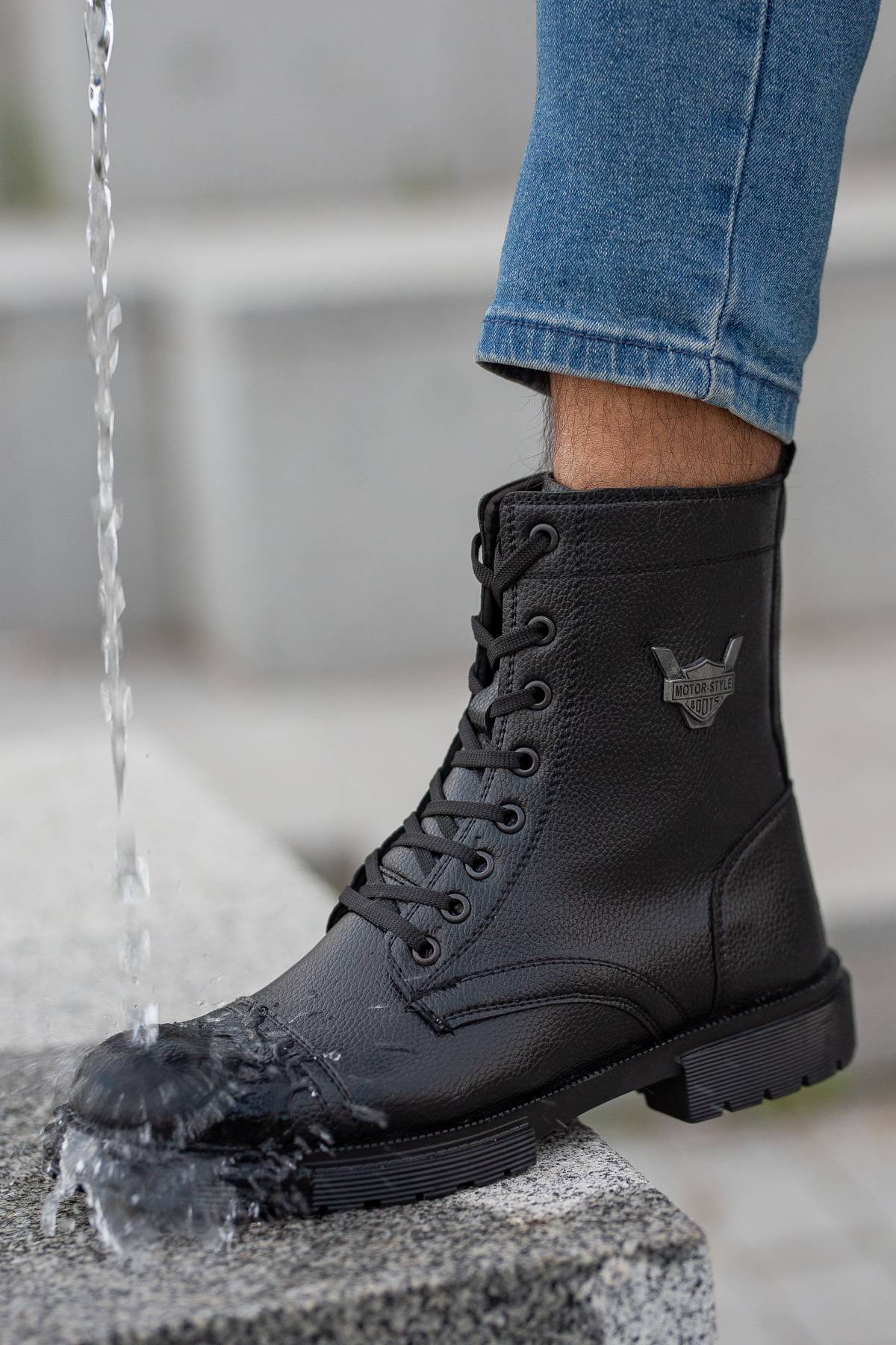 چکمه های مردانه زمستانی ضد آب و سرما D0600