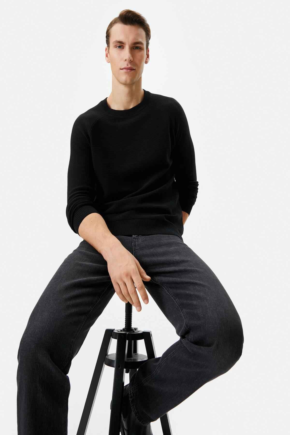 ژاکت بافتنی پایه یقه خدمه آستین راگلان نخی