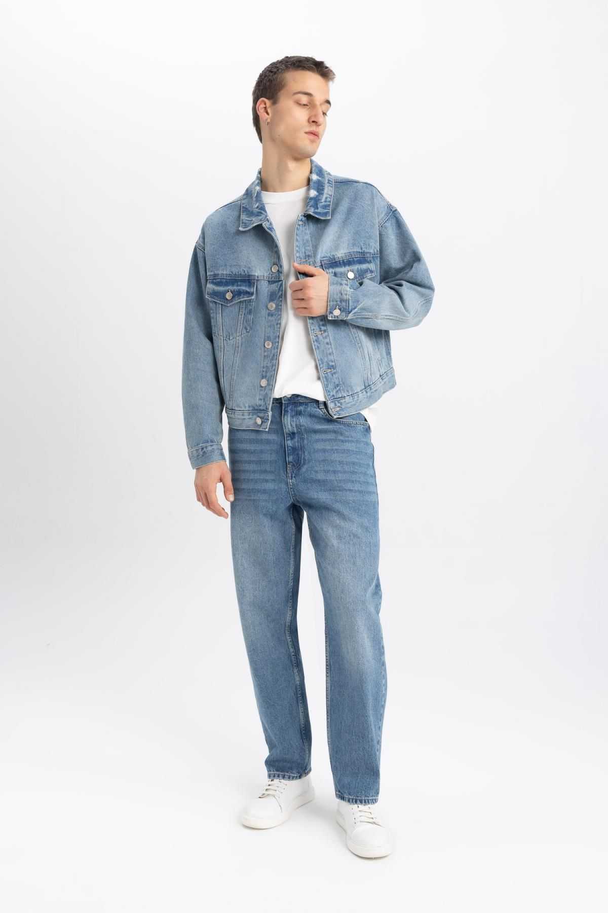 شلوار جین گشاد با طرح کمر معمولی