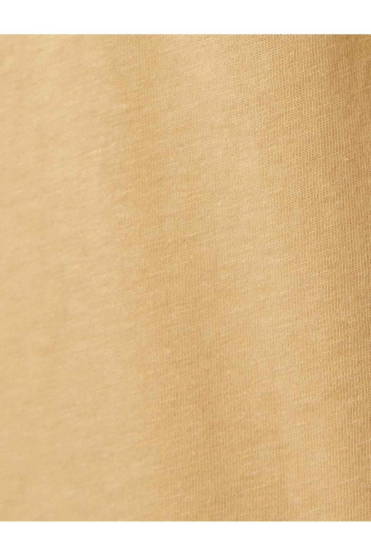 تیشرت یقه خدمه جیبی آستین کوتاه نخی