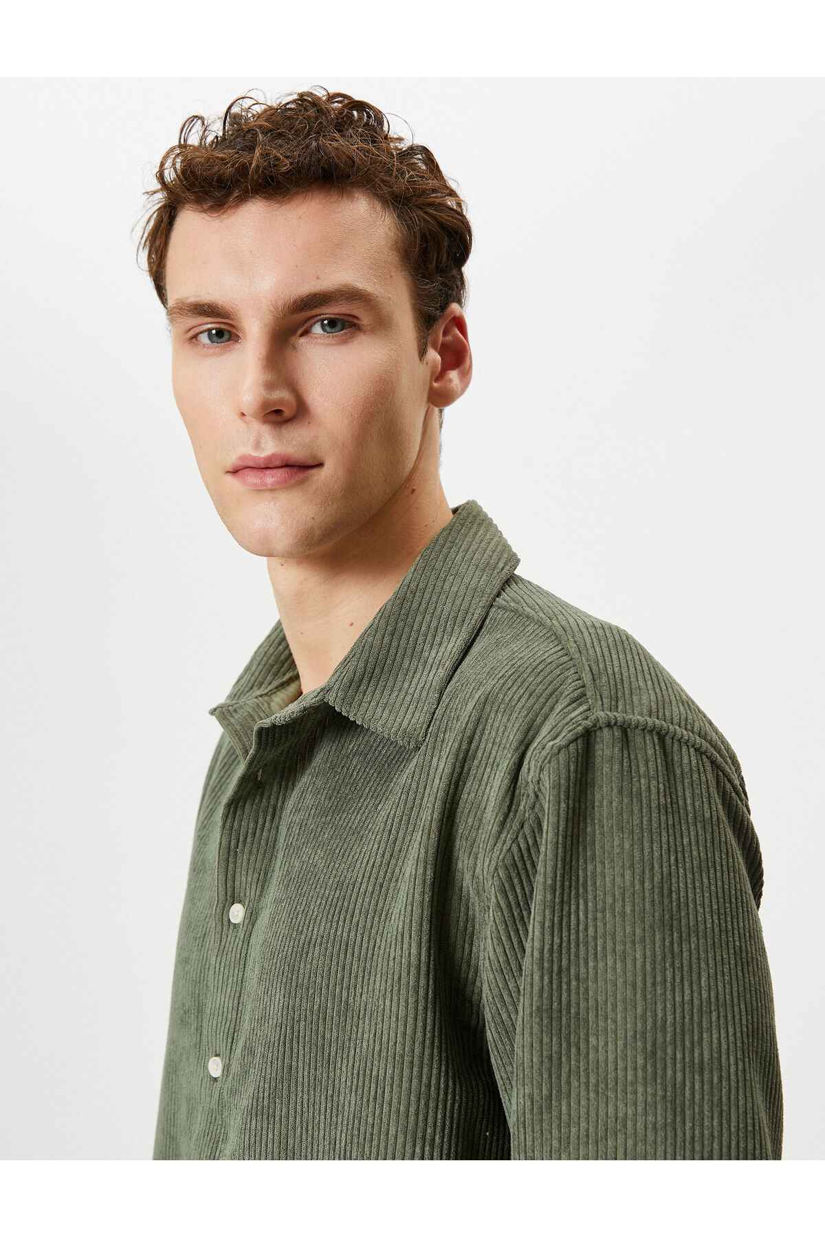 پیراهن مخملی آستین بلند یقه کلاسیک دکمه دار