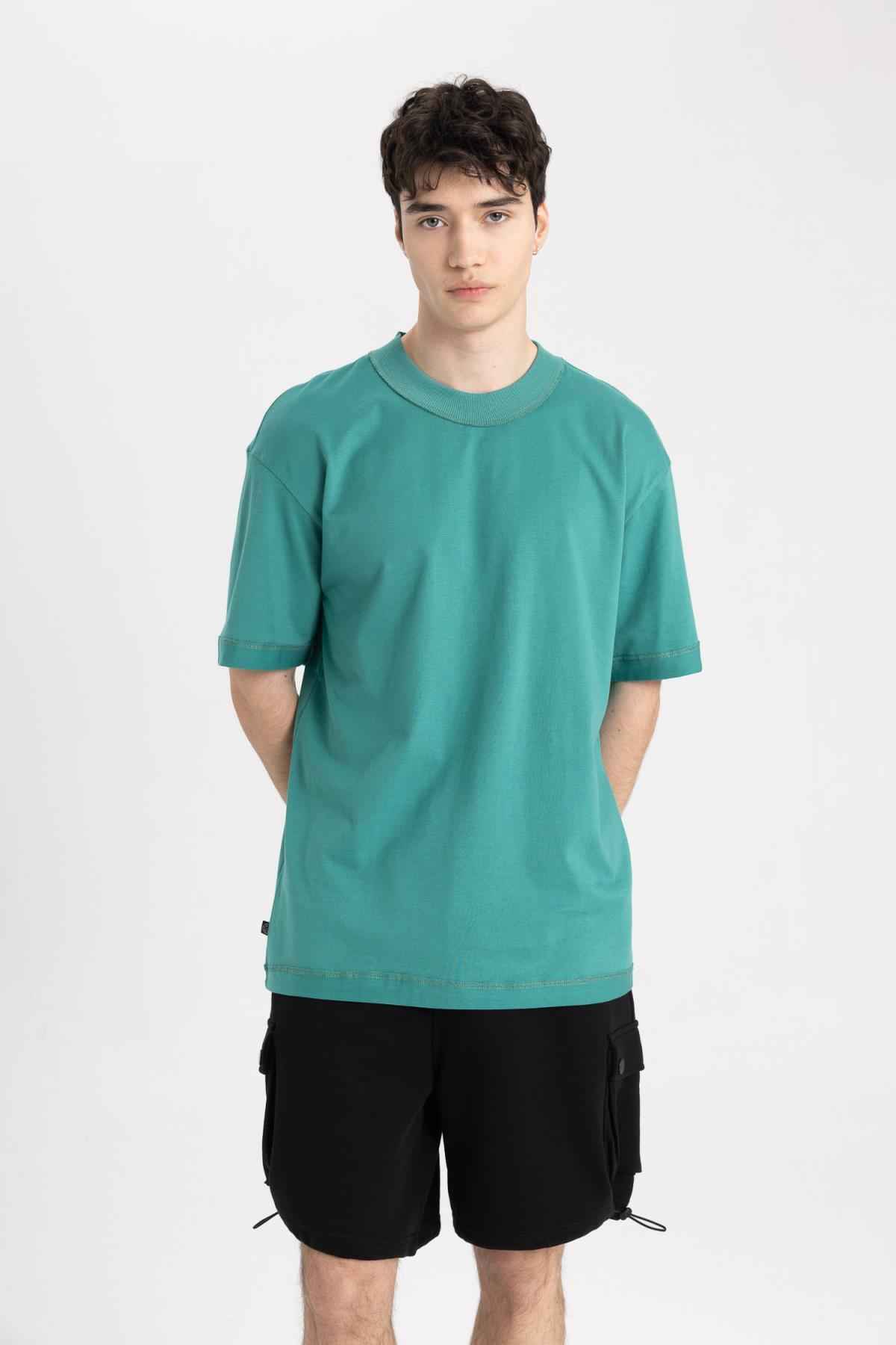 تیشرت آستین کوتاه یقه باکسی فیت