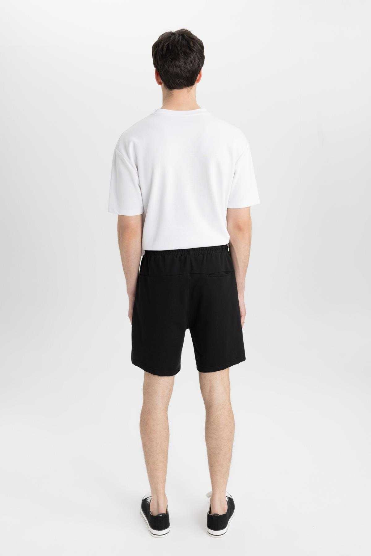 شلوارک باریک و باریک