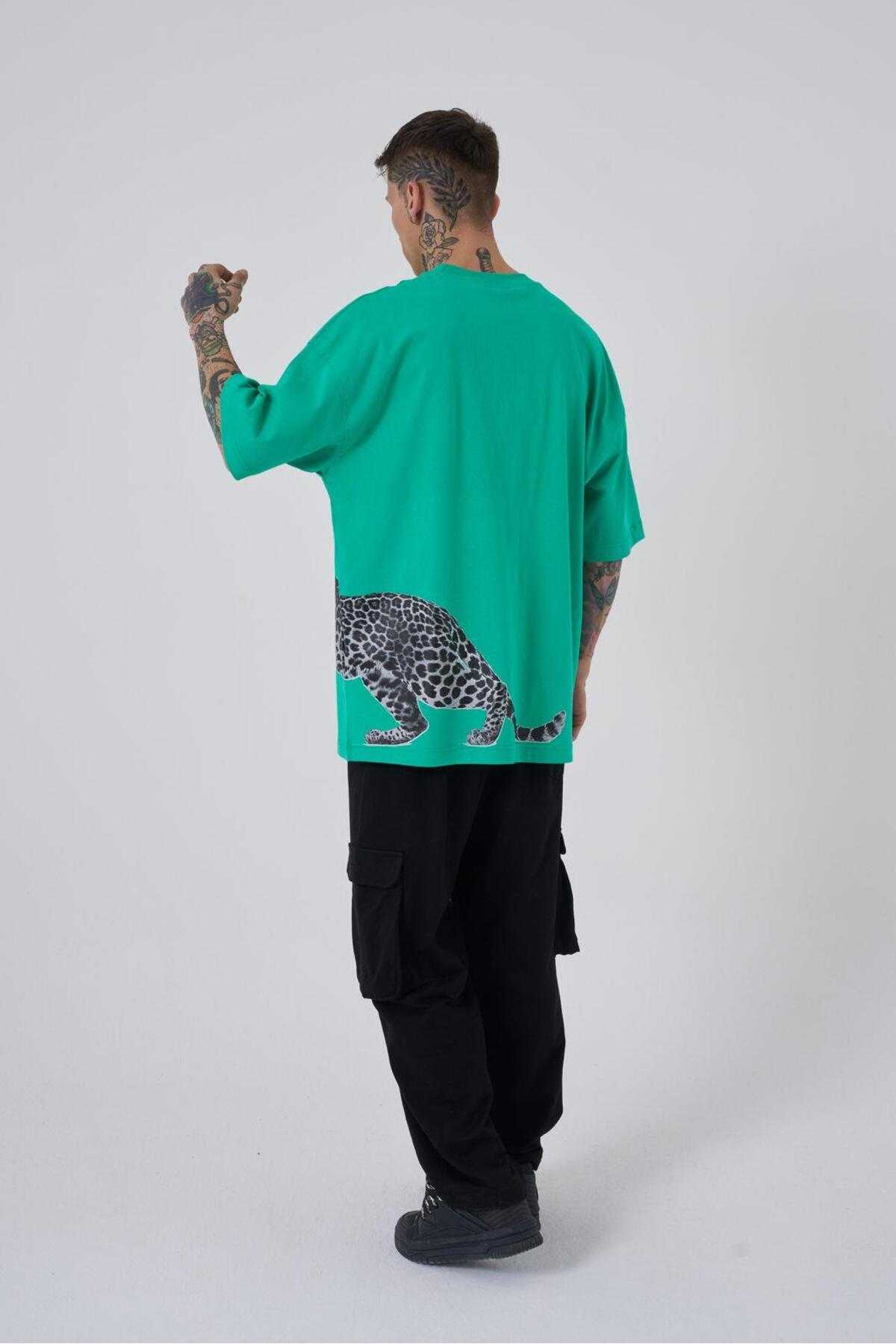 تیشرت مردانه طرح پلنگی سایز سبز روشن