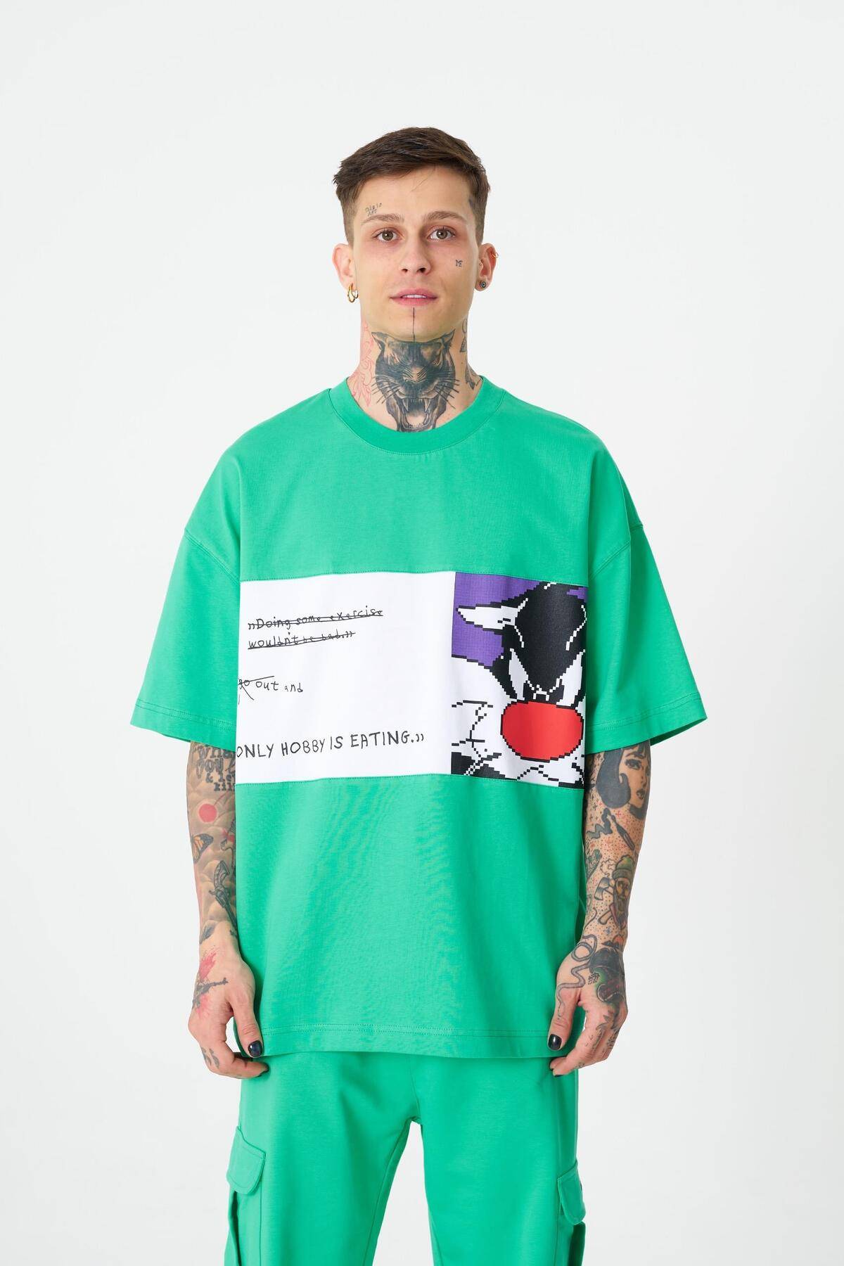 تیشرت مردانه به رنگ سبز روشن با چاپ سیلوستر