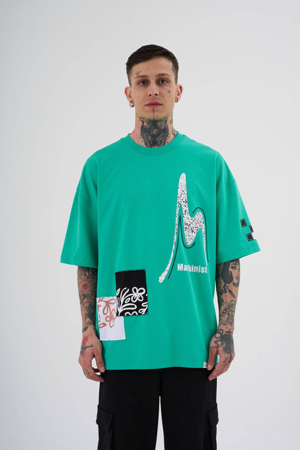 تیشرت مردانه سبز روشن با چاپ هرگز تا دیر نشده