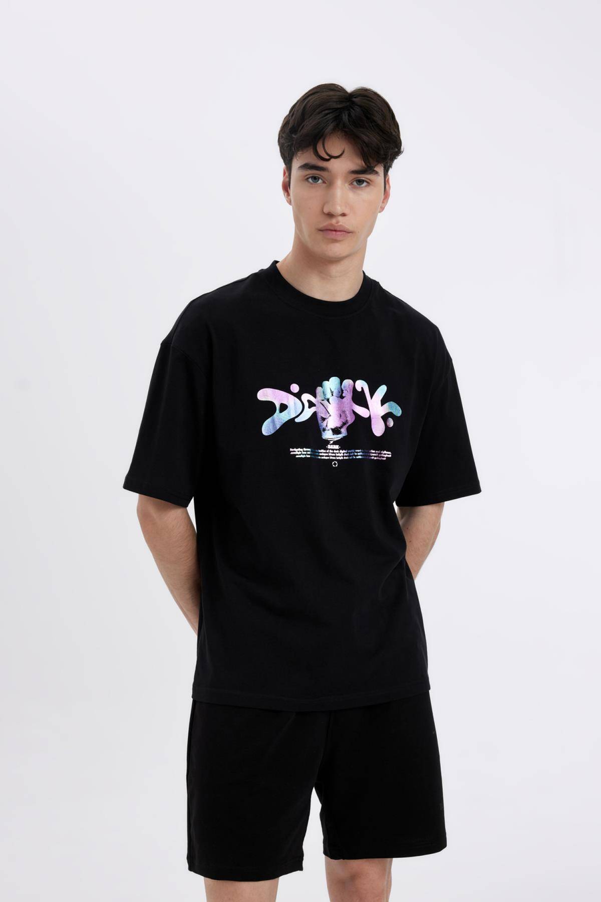 تیشرت آستین کوتاه یقه پرینت Comfort Fit