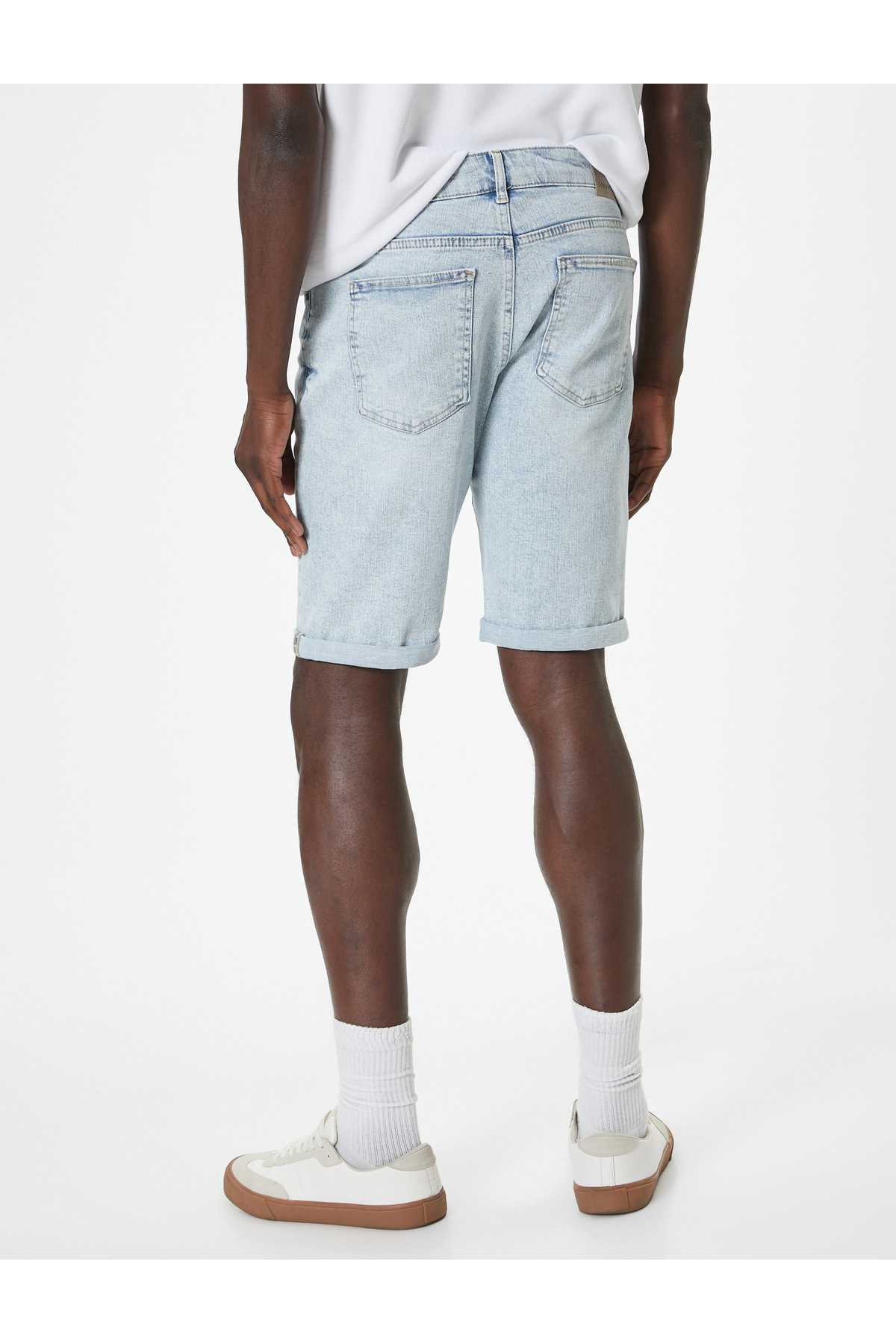 جیب دکمه ای شلوارک جین برمودا باریک با جزئیات