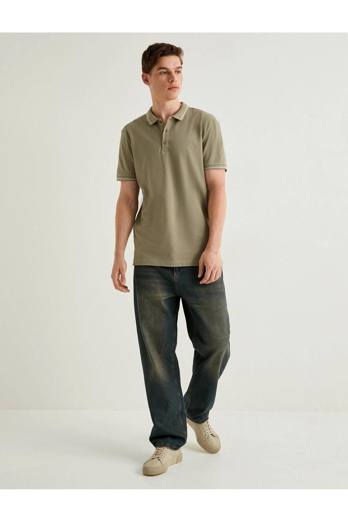 تیشرت پولو با آستین کوتاه با جزئیات نخی