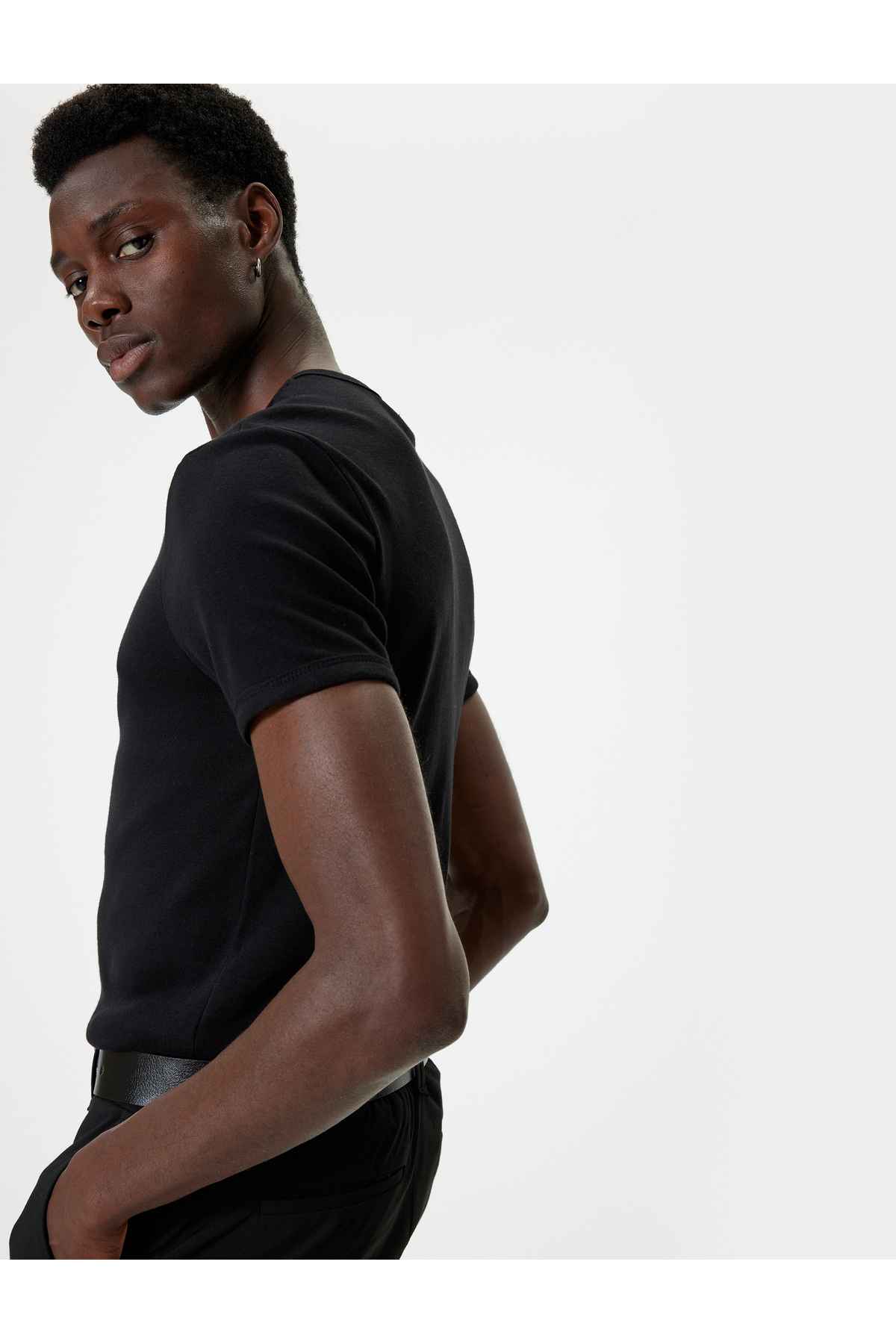 تیشرت پایه آستین کوتاه یقه خدمه نخی