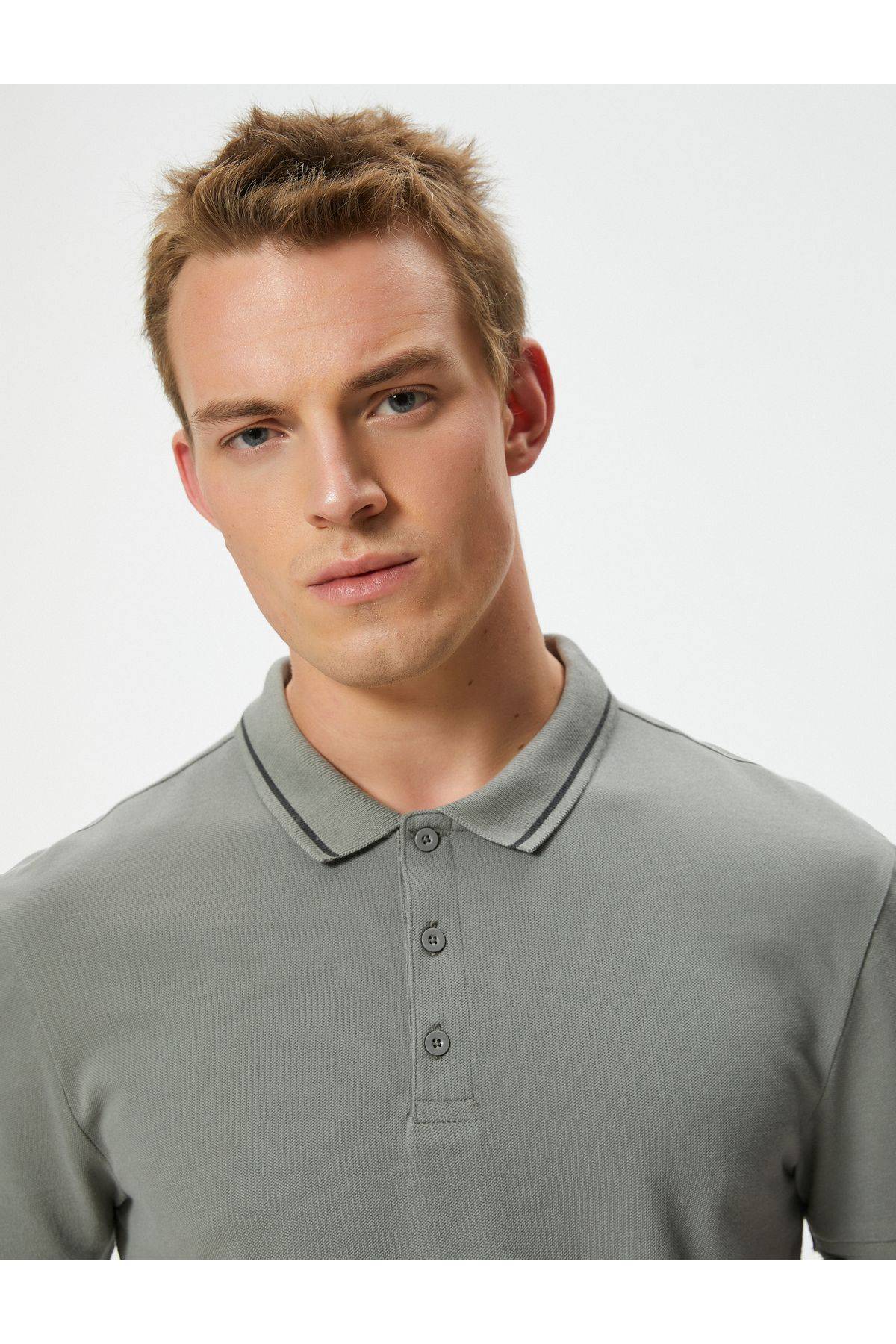 تیشرت پولو با آستین کوتاه با جزئیات نخی