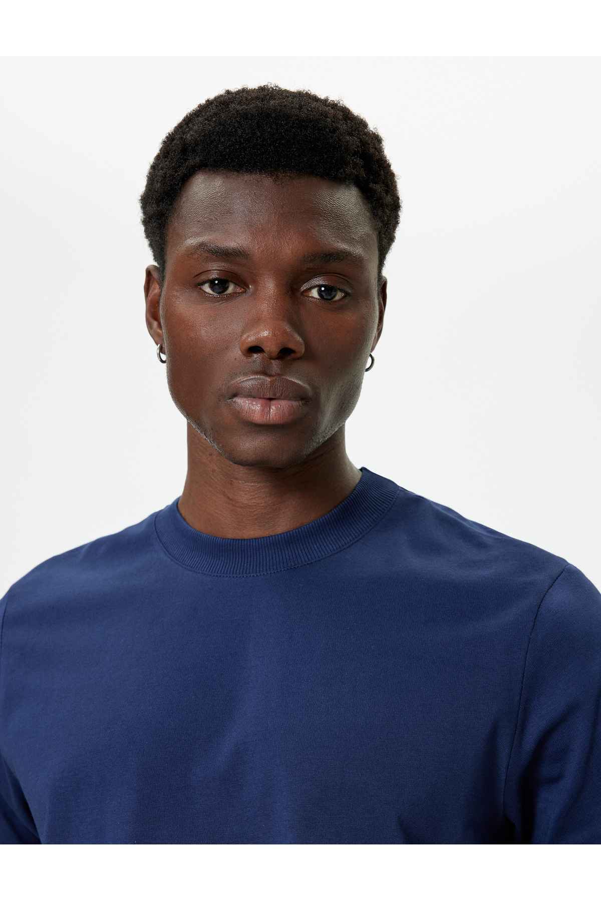 تیشرت پایه آستین کوتاه یقه خدمه نخی