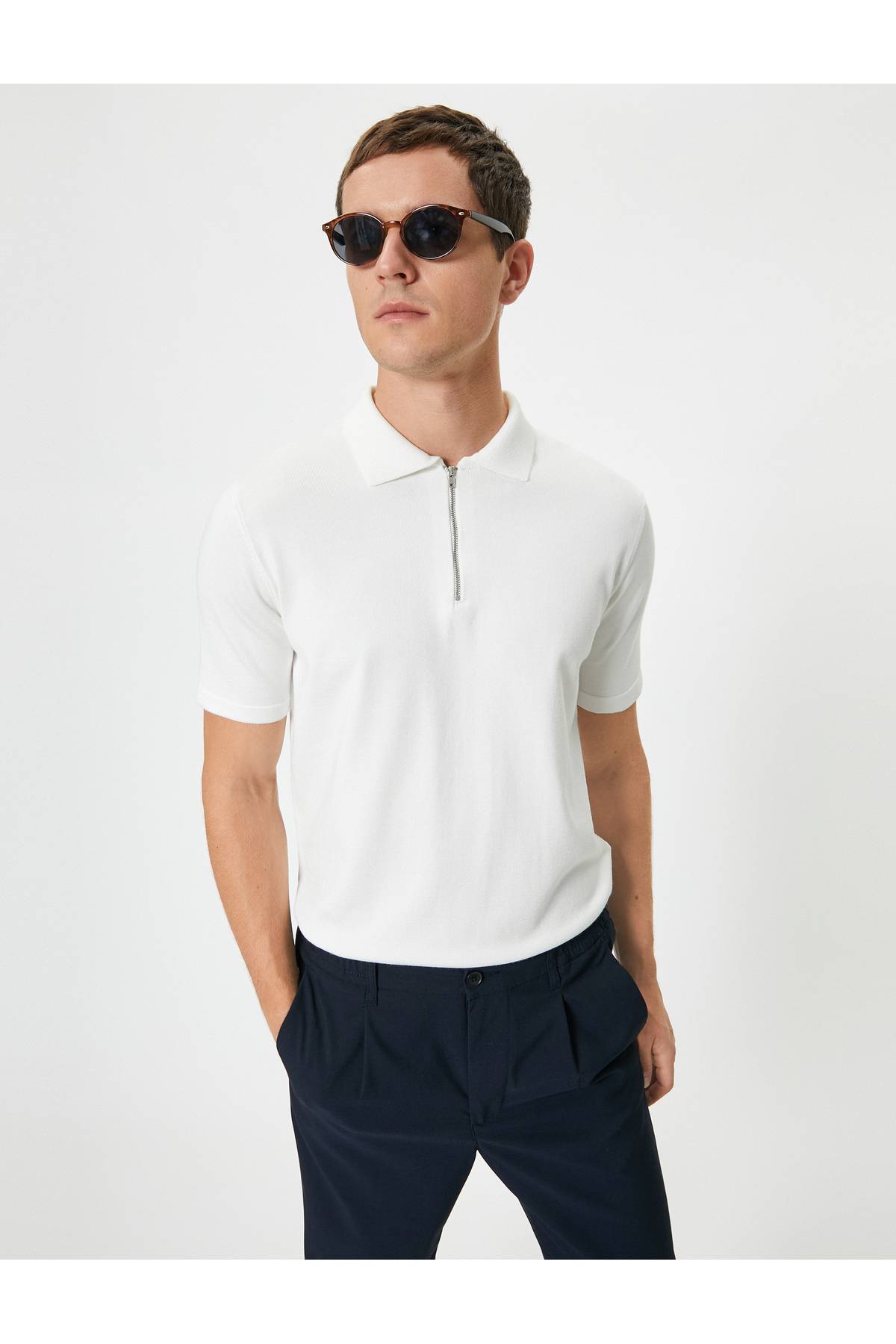 ژاکت بافتنی یقه پولو آستین کوتاه نیم زیپ