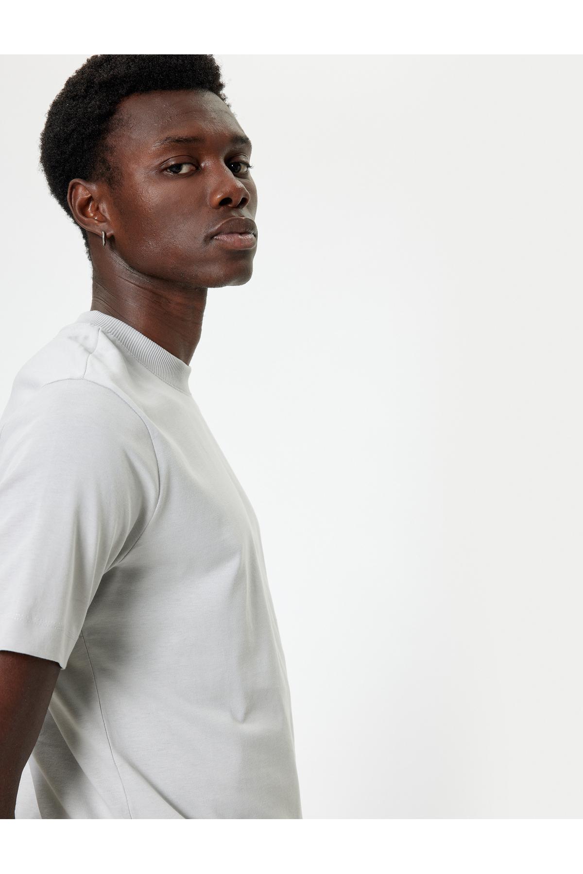 تیشرت پایه آستین کوتاه یقه خدمه نخی