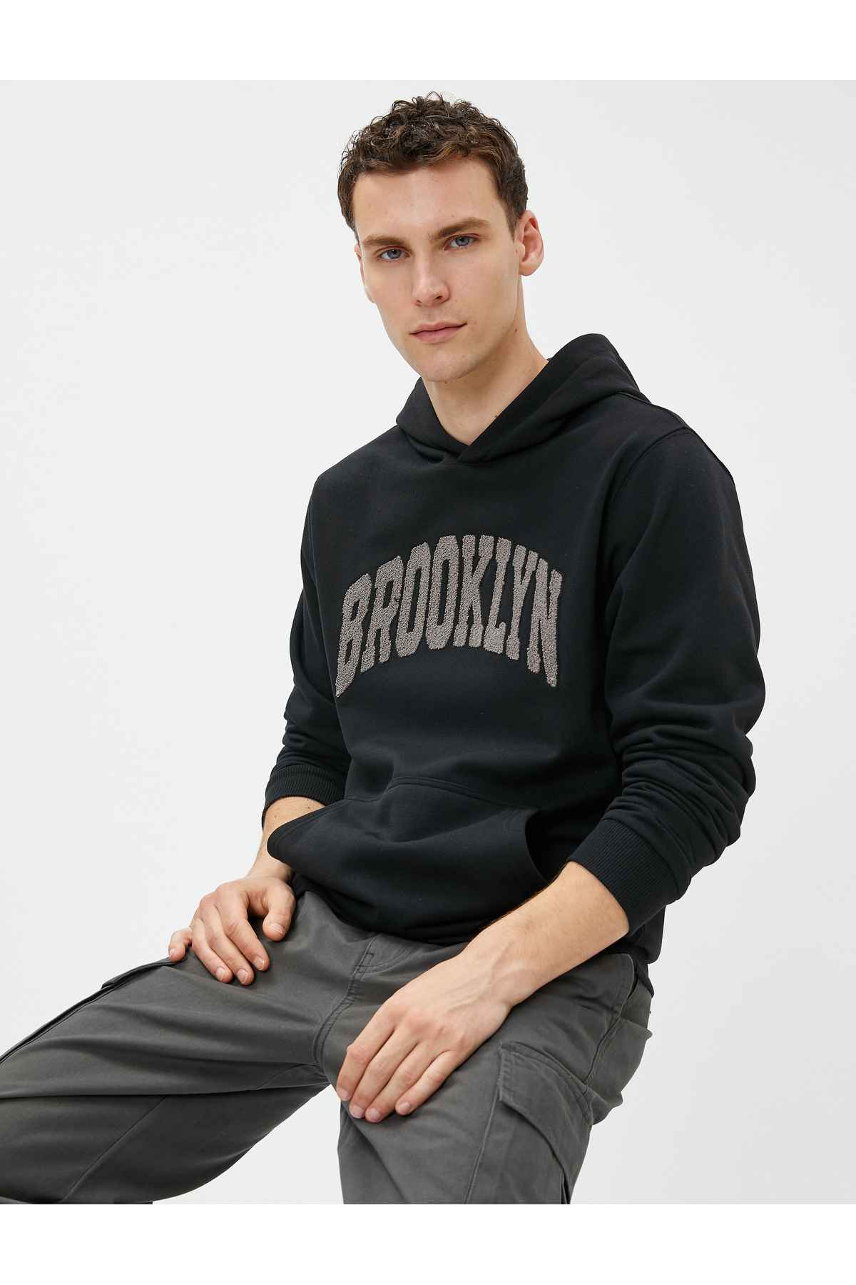 سویشرت کالج روبان با جیب کانگورو چاپ شده کلاهدار