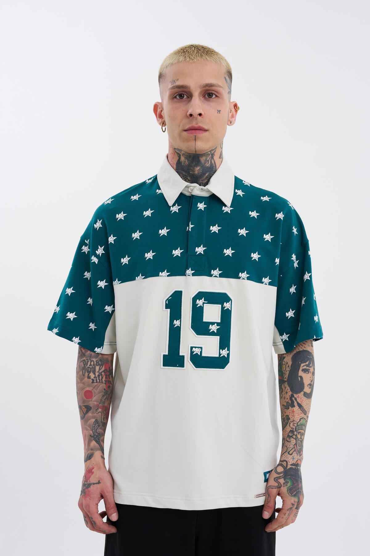 تیشرت مردانه یقه چوگان 19 گلدوزی شده به رنگ قهوه ای بژ