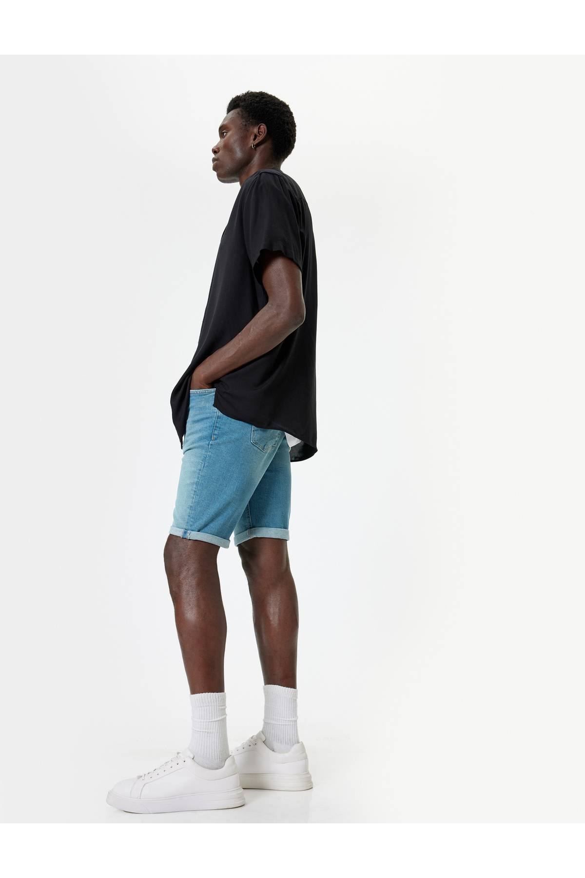 شلوارک جین باریک با جیب تاشو برمودا با جزئیات نخی