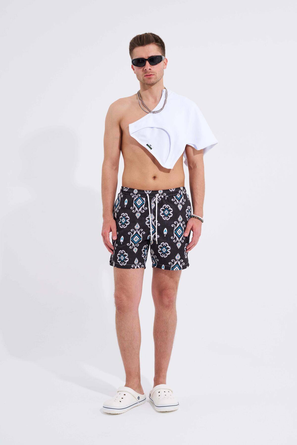 شورت شنا مردانه هندسی قومی مشکی