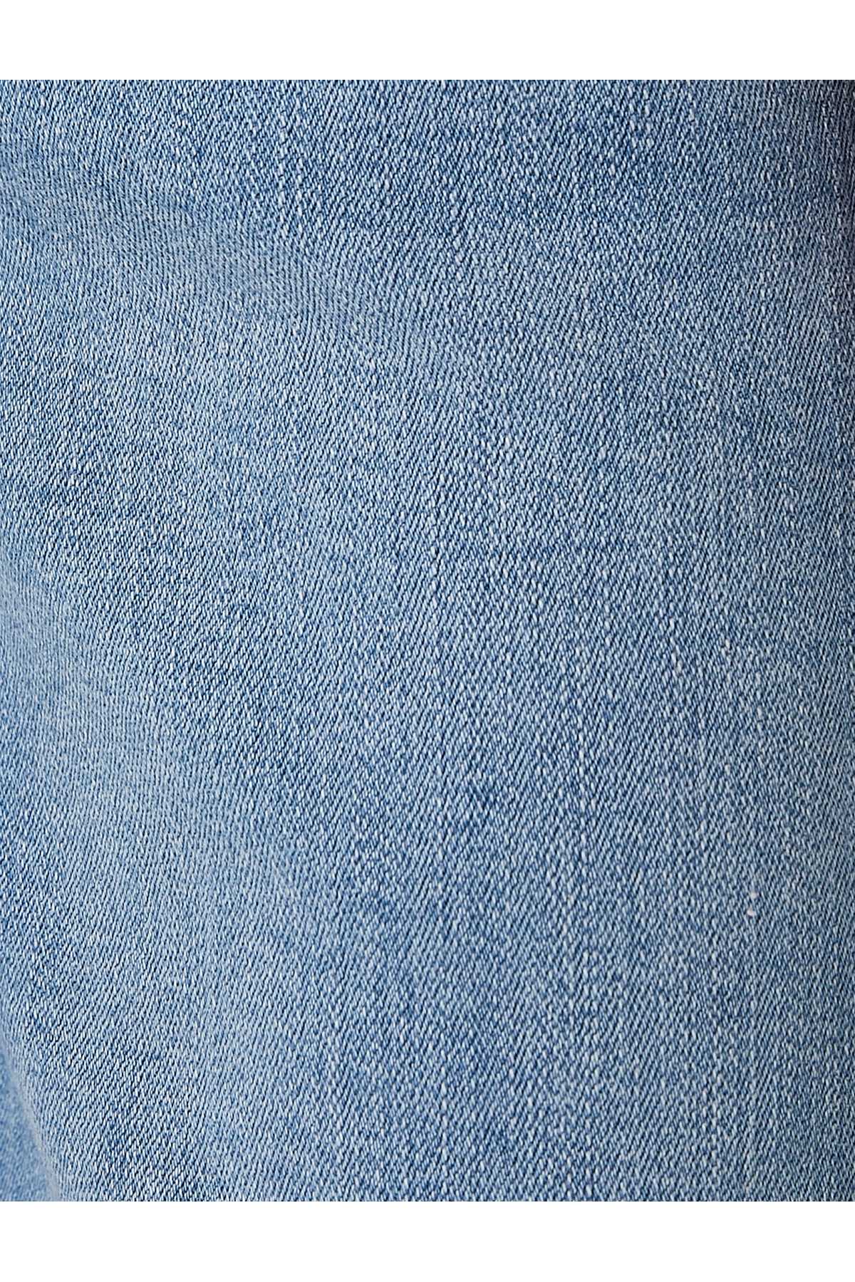 شورت جین باریک با جزئیات جیب، پاهای تا شده، نخی