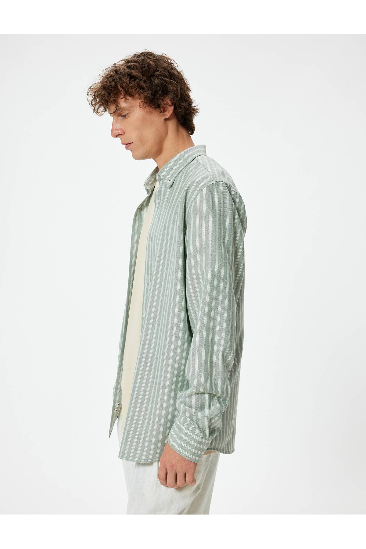 پیراهن باریک با یقه دکمه آستین بلند ترکیبی از پنبه