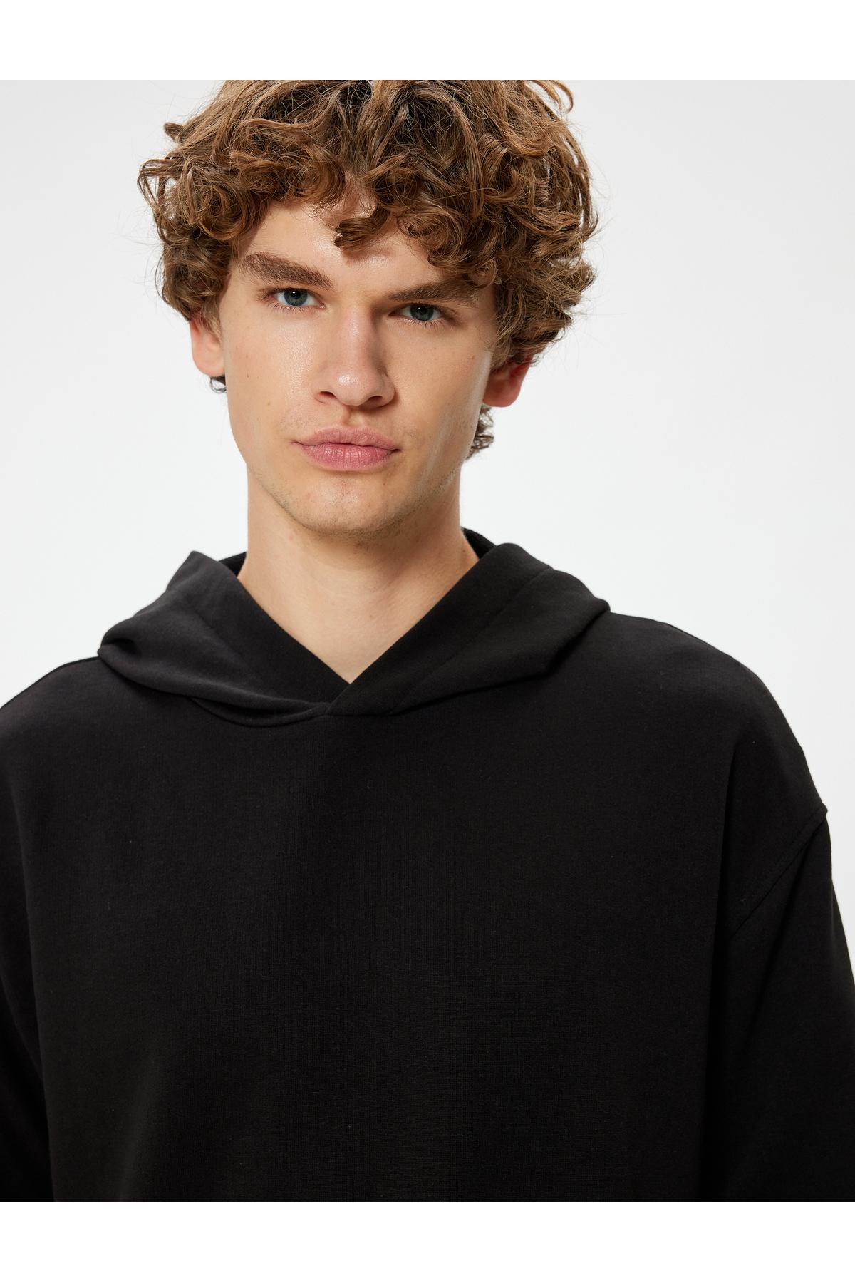 تیشرت سایز بزرگ با آستین کوتاه کانگورویی ترکیبی جزئی از پنبه