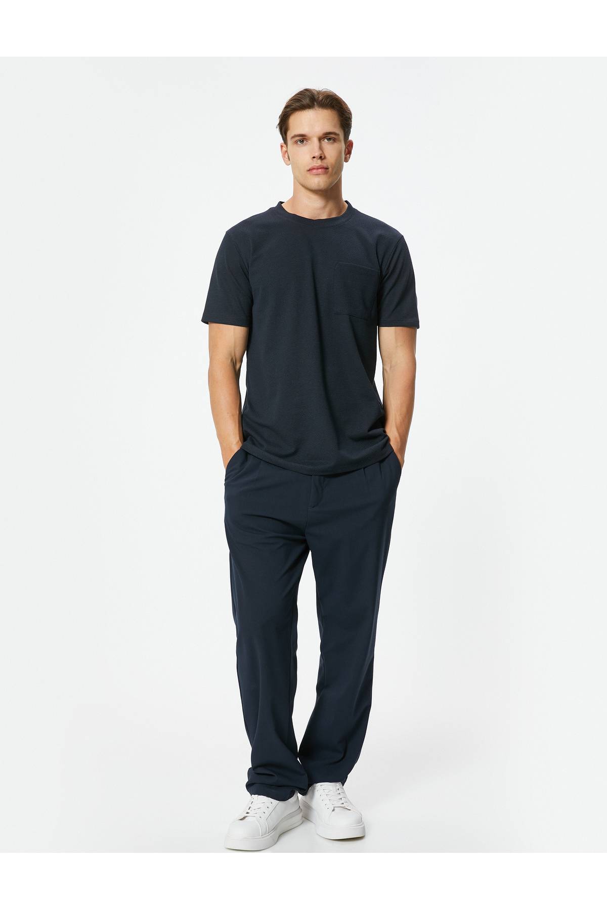 آستین کوتاه تیشرت جیبی تفصیلی یقه خدمه مخلوط پنبه