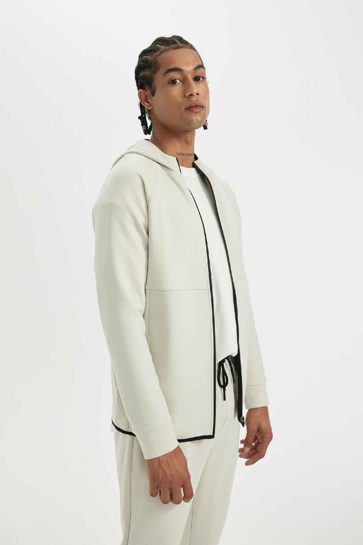 سوئیشرت زیپ دار پارچه ای غواصی مشکی فیت اسلیم فیت اسلیم فیت کلاهدار A6956ax24au