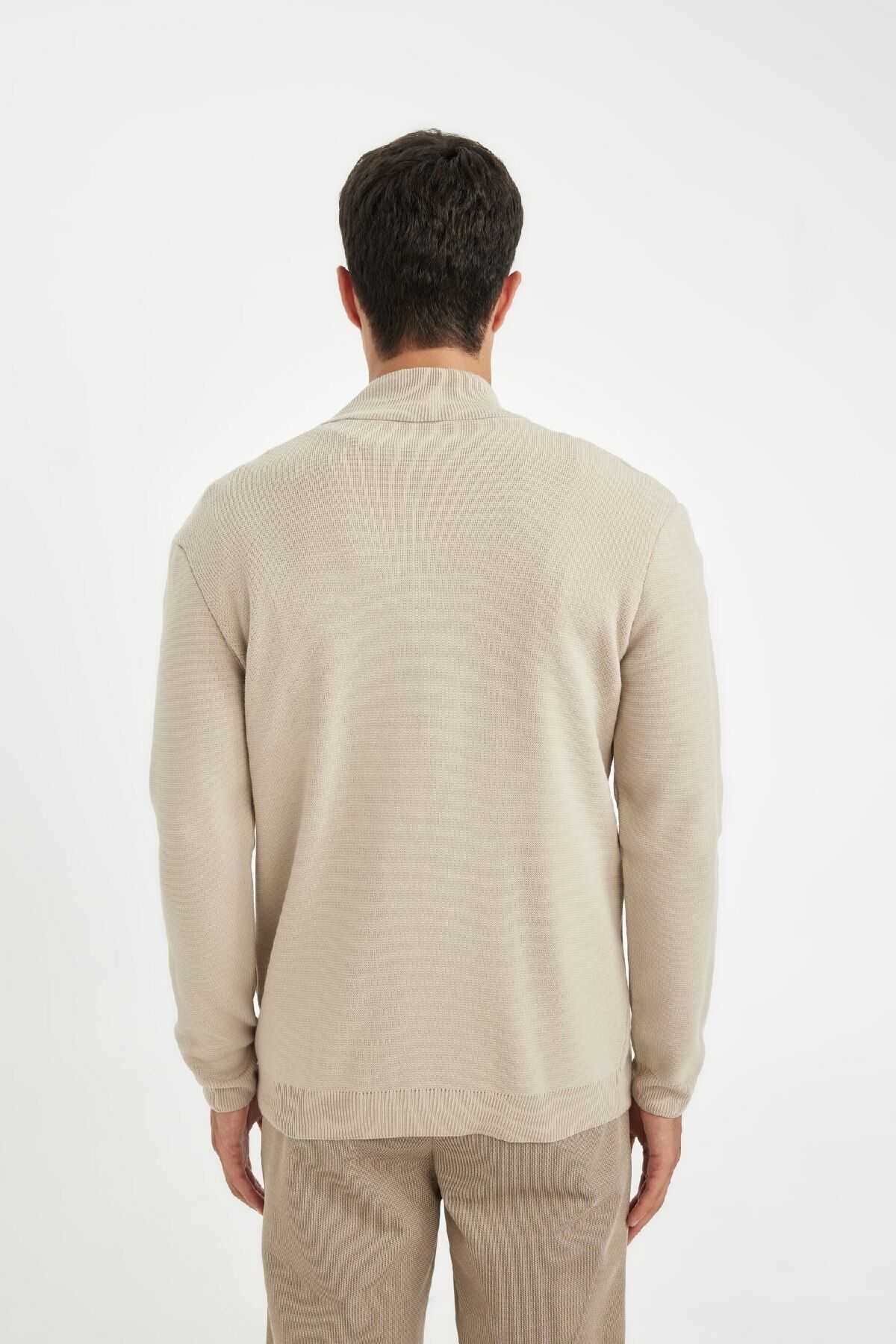 ژاکت کشباف ژاکت کش باف پشمی زیپ دار یقه زیپ دار یقه استاندارد مردانه بژ با تناسب استاندارد C8158ax24au