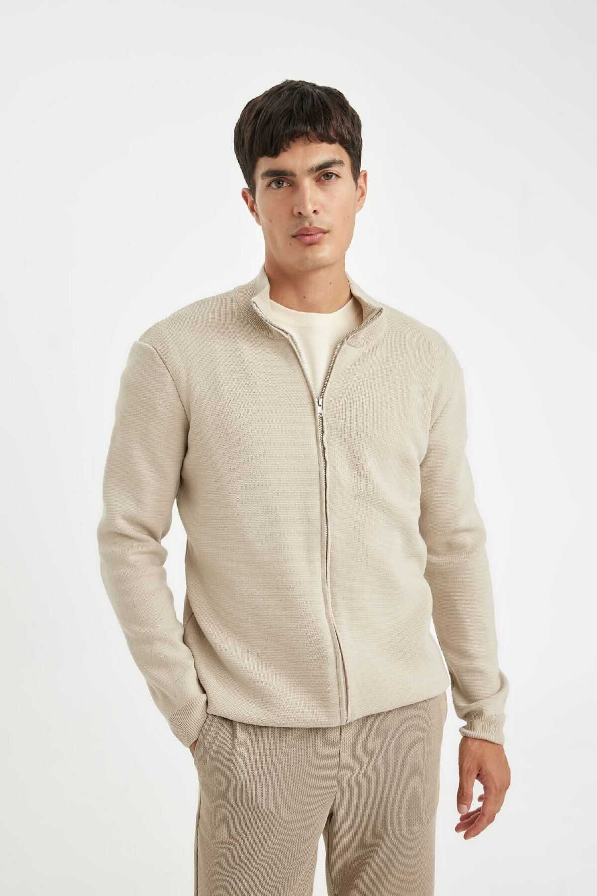 ژاکت کشباف ژاکت کش باف پشمی زیپ دار یقه زیپ دار یقه استاندارد مردانه بژ با تناسب استاندارد C8158ax24au