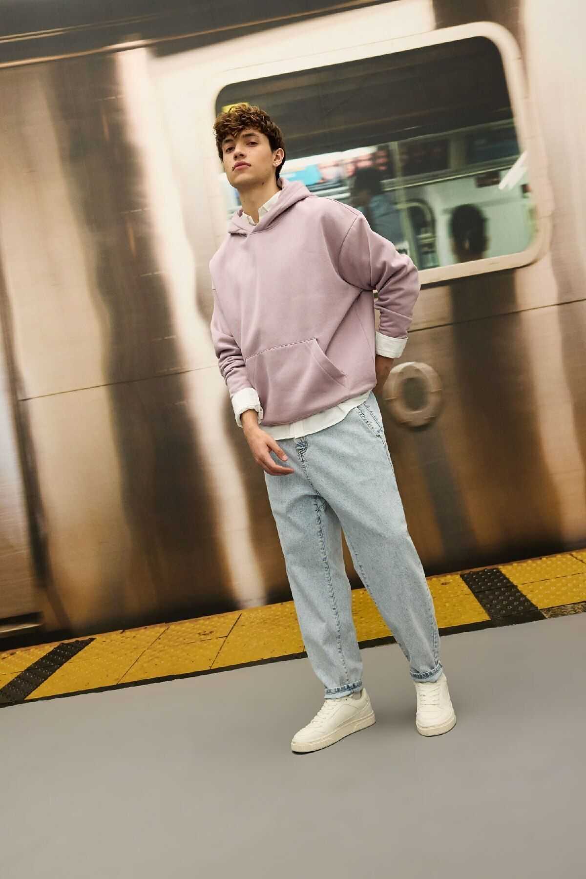 سویشرت ساده ساده کلاهدار مشکی با جیب کانگورو A4331ax24au