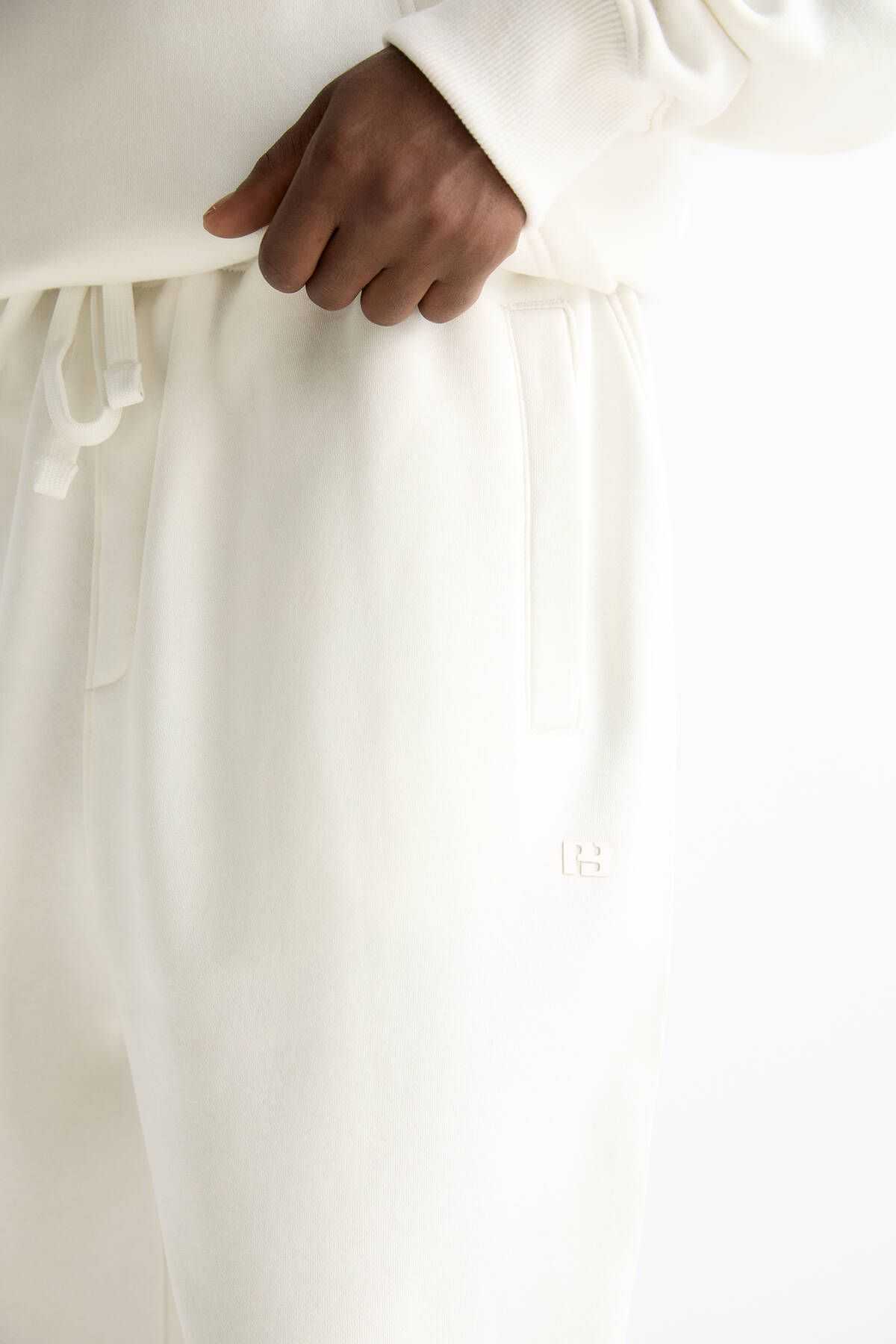 شلوار ورزشی پایه