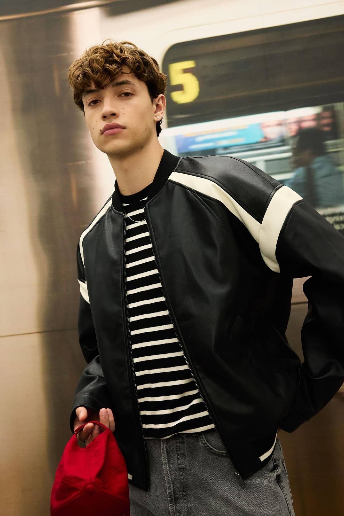 تیشرت آستین کوتاه پارچه ای راه راه راه راه معمولی با تناسب راحت