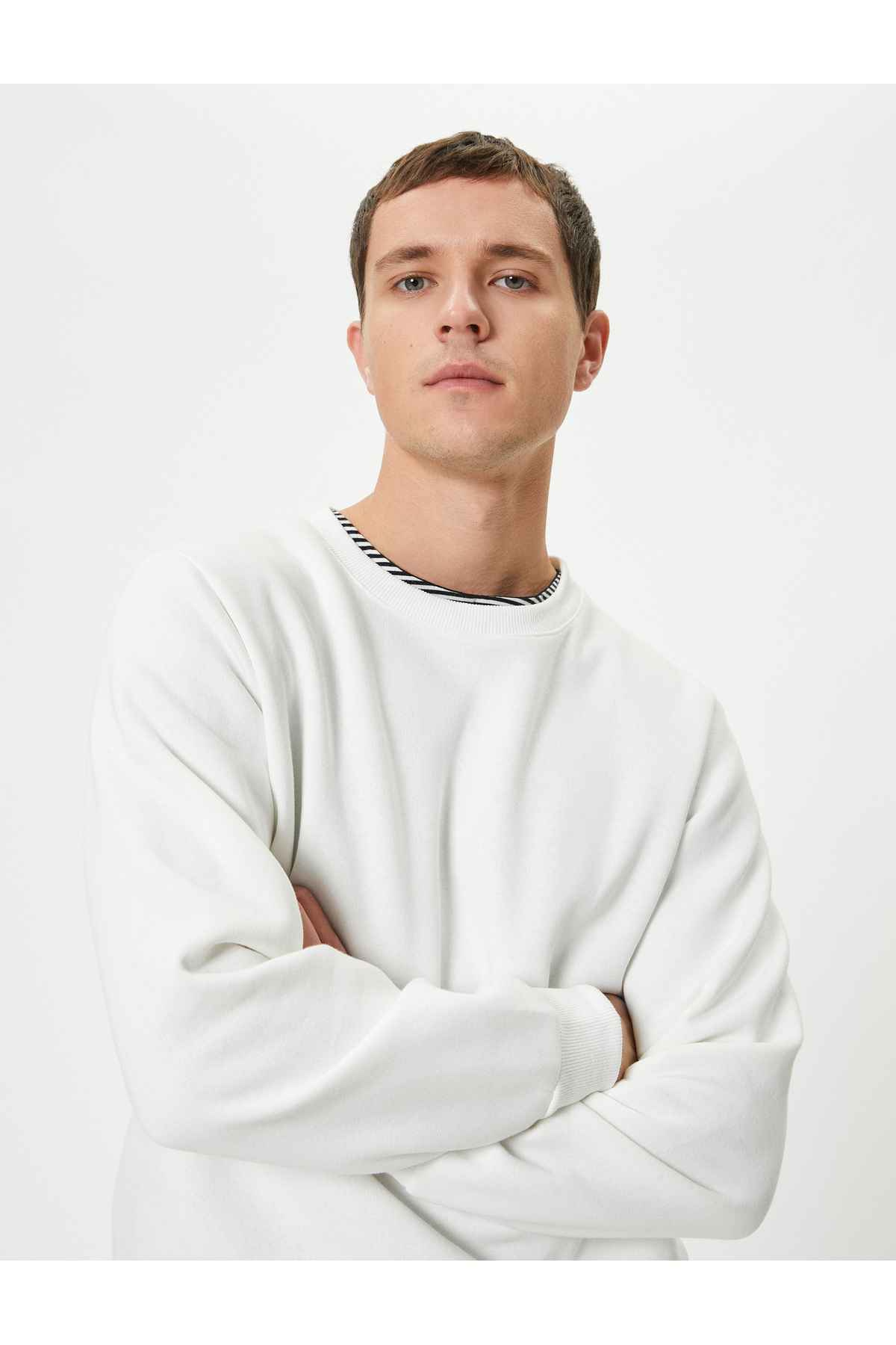 سویشرت آستین بلند یقه خدمه