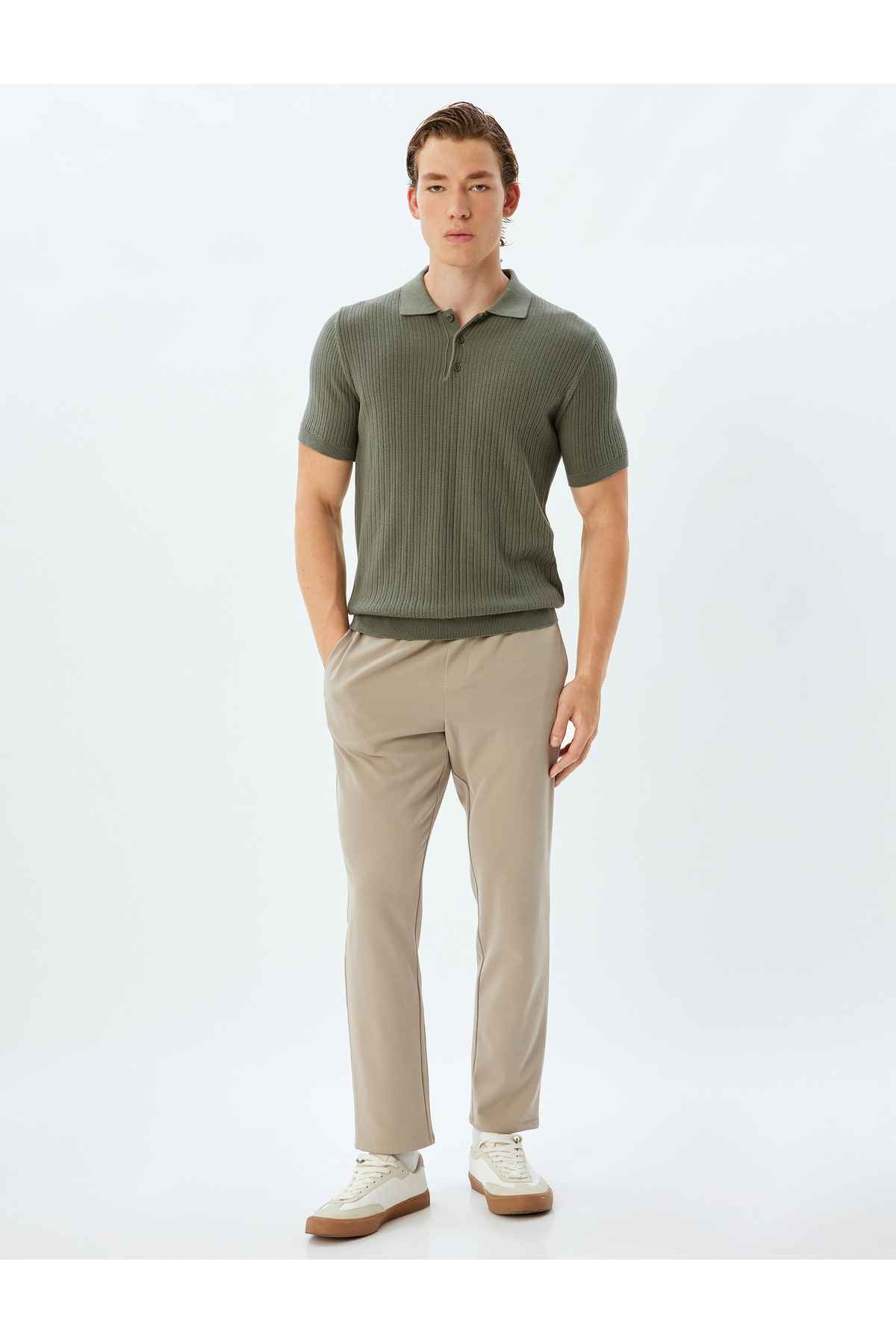 ژاکت بافتنی یقه پولو آستین کوتاه نخی بافت