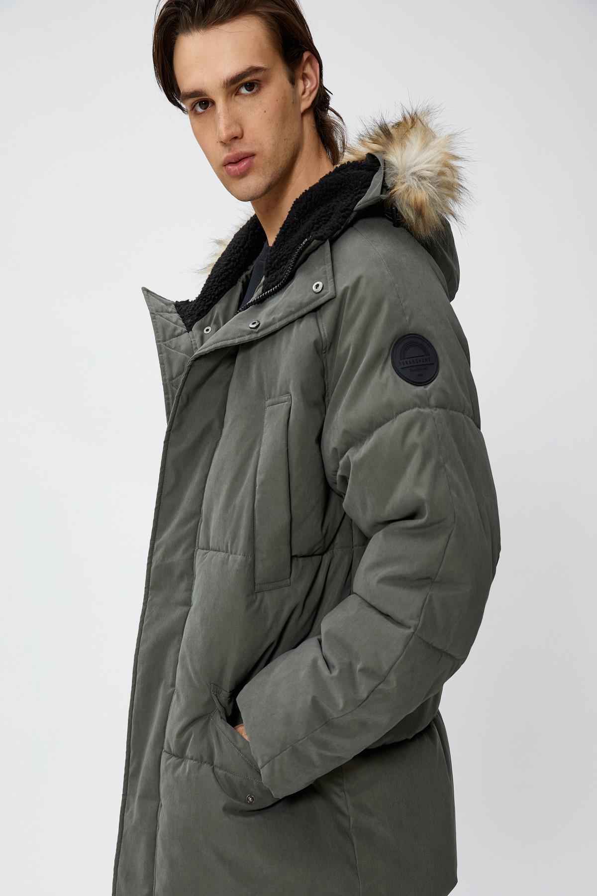 جیب زیپ دار ژاکت پف دار با جزئیات خز مصنوعی