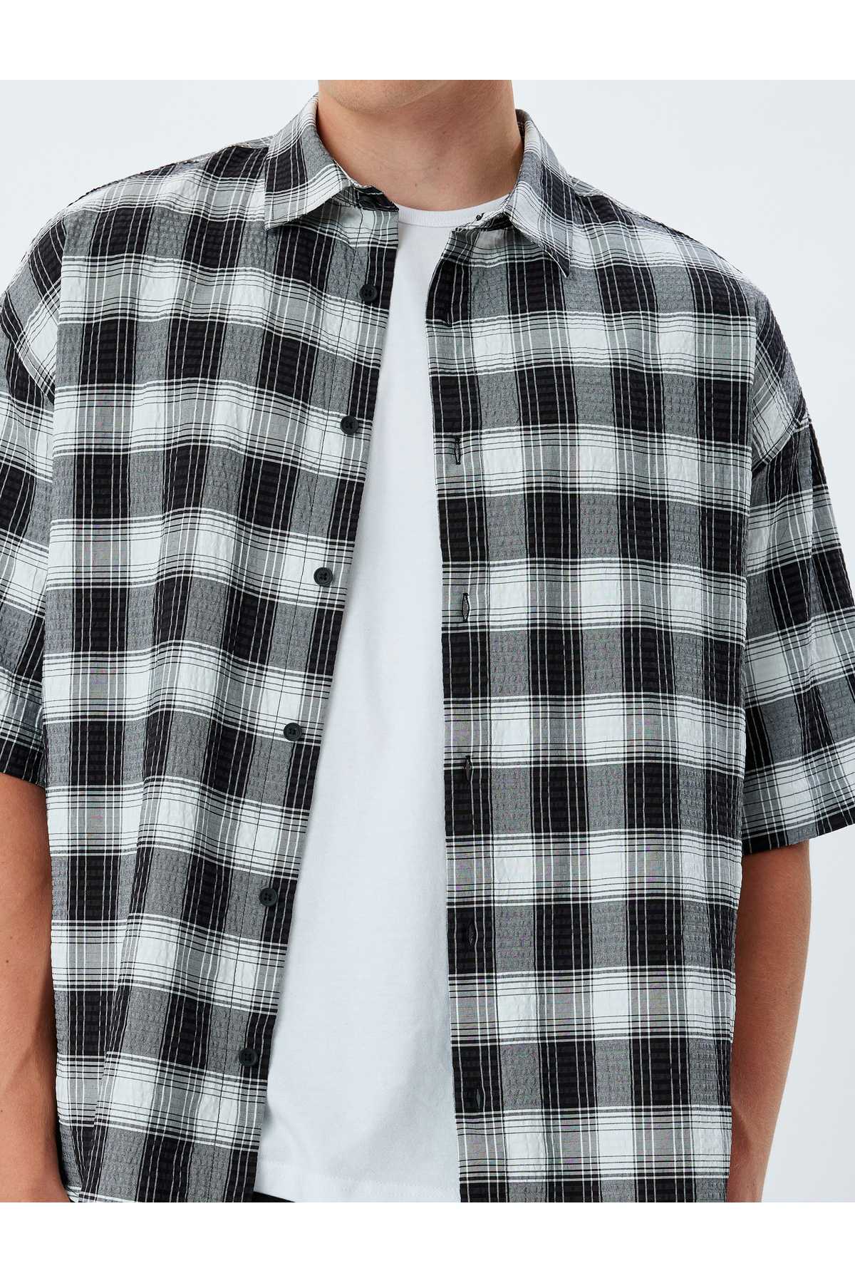 پیراهن آستین کوتاه با طرح ترکیبی نخی