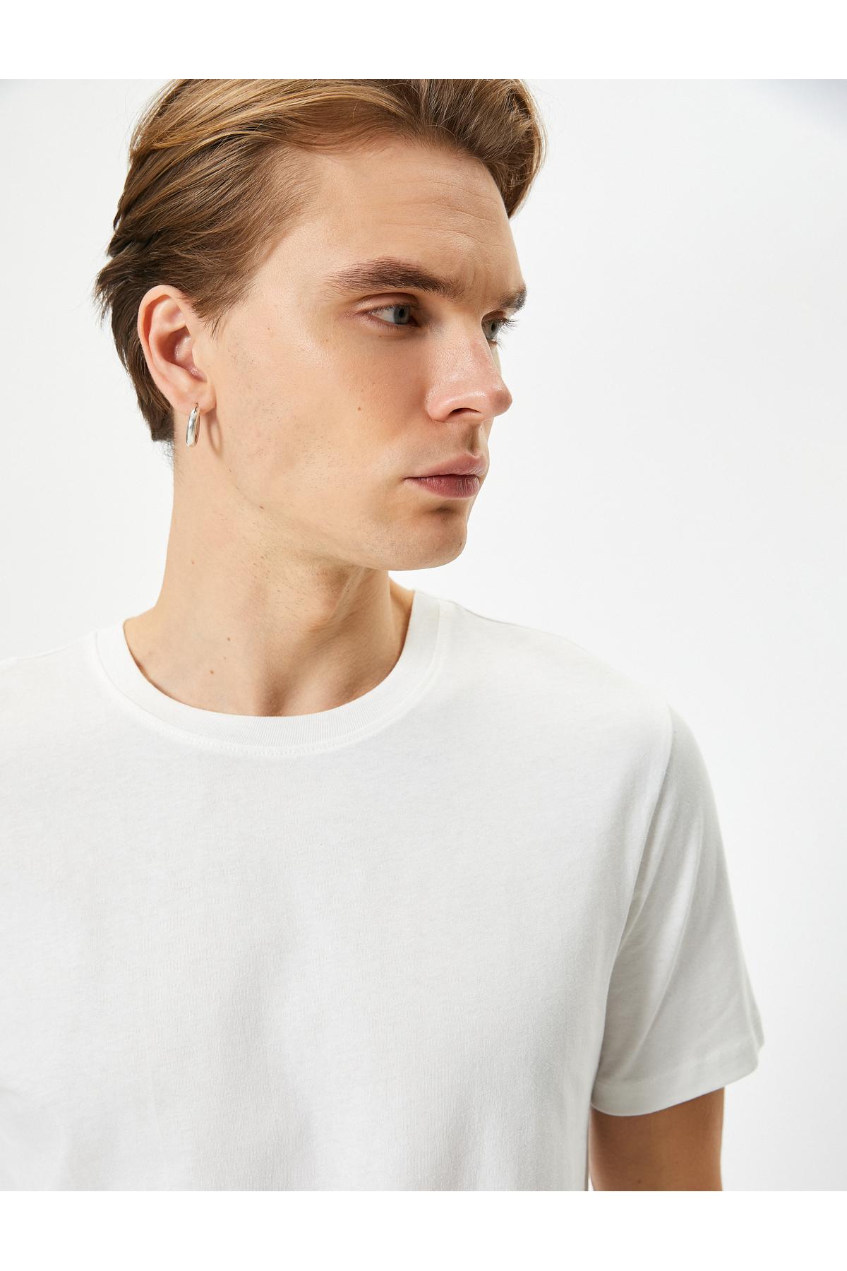 تیشرت پایه آستین کوتاه یقه اسلیم فیت