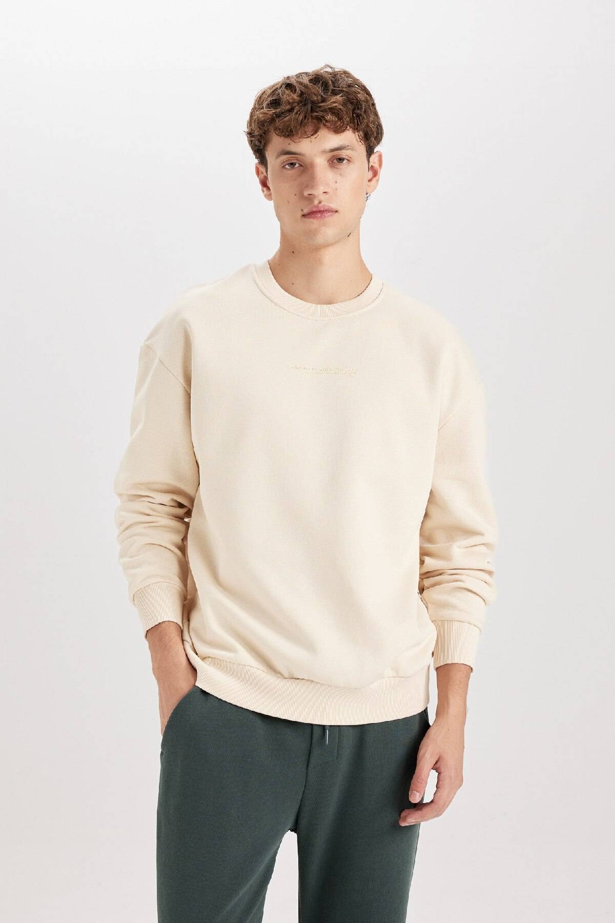 سویشرت طرح دار با یقه باکس سیاه X8282az24au